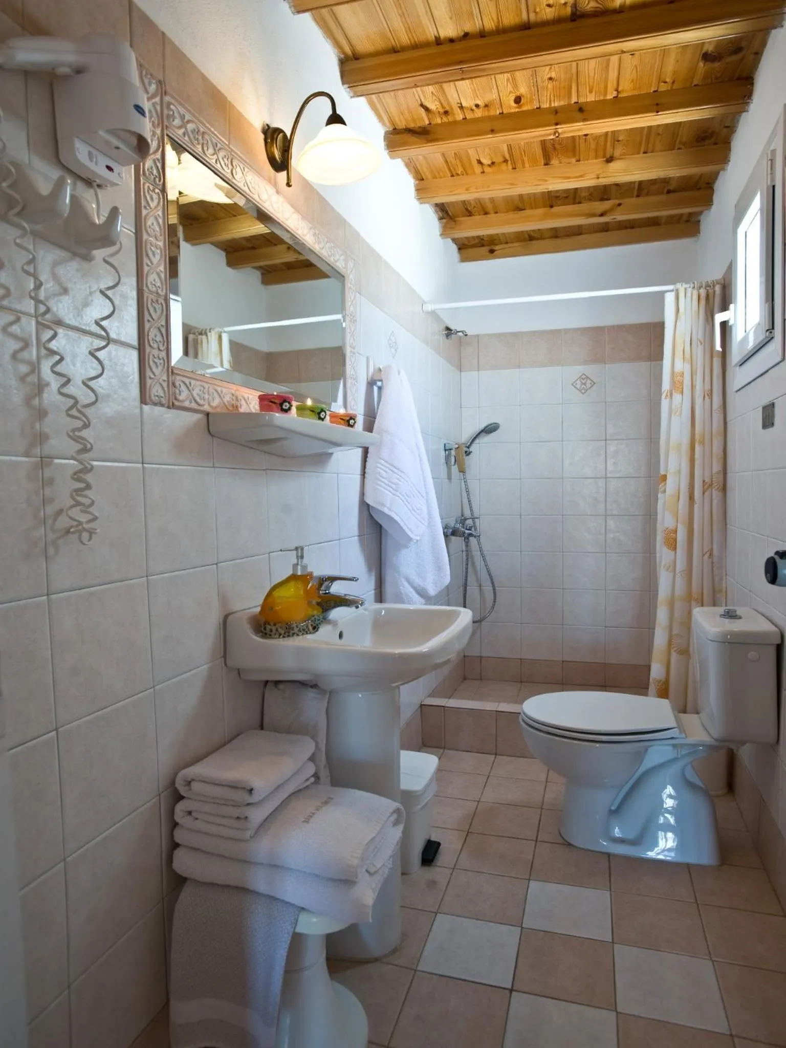 Bathroom in Vana Holidays