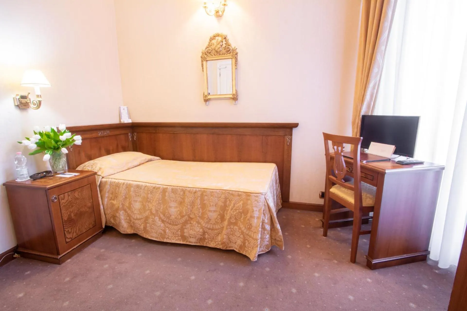 Bed in Hosianum Palace