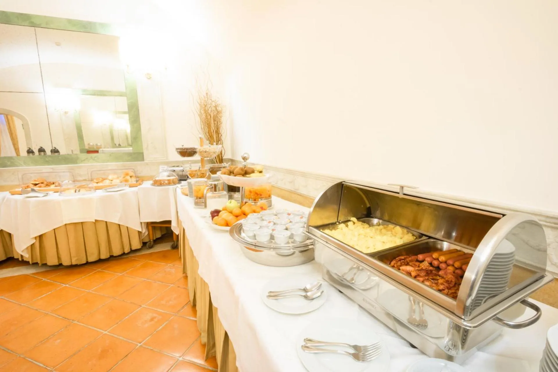 Food and drinks in Hosianum Palace