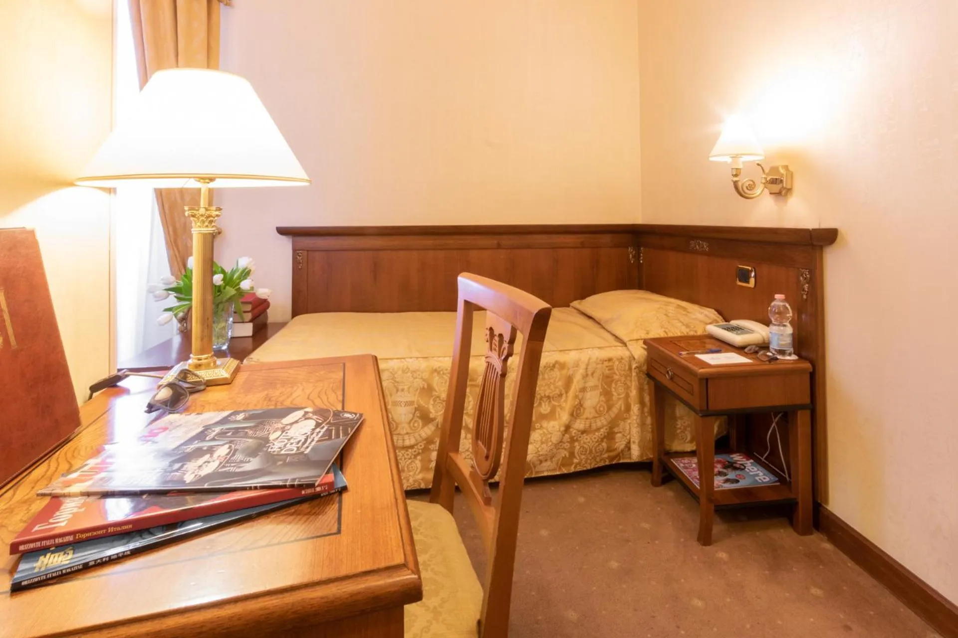 Photo of the whole room, Bed in Hosianum Palace