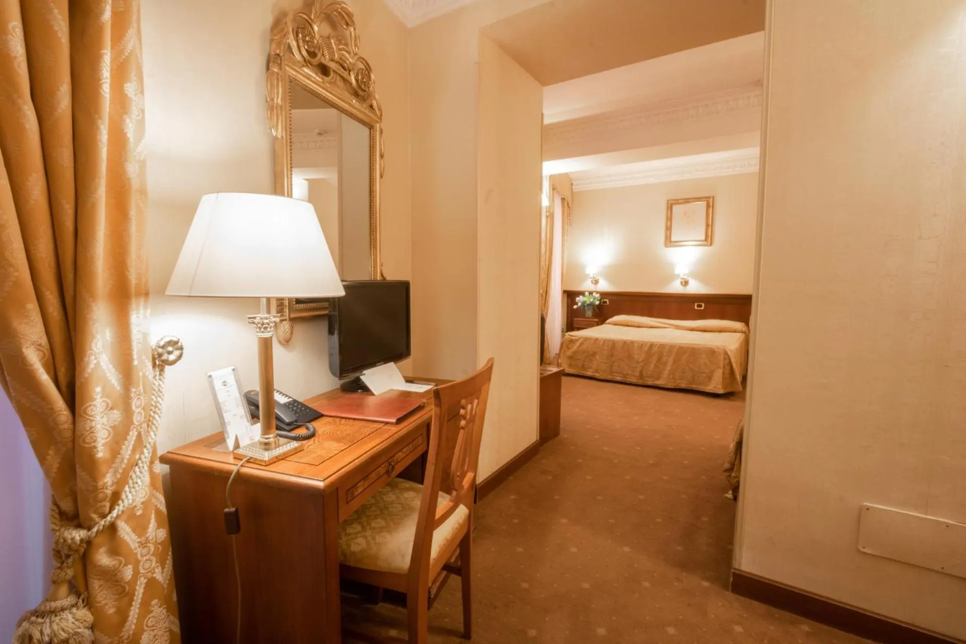 Photo of the whole room, Bed in Hosianum Palace