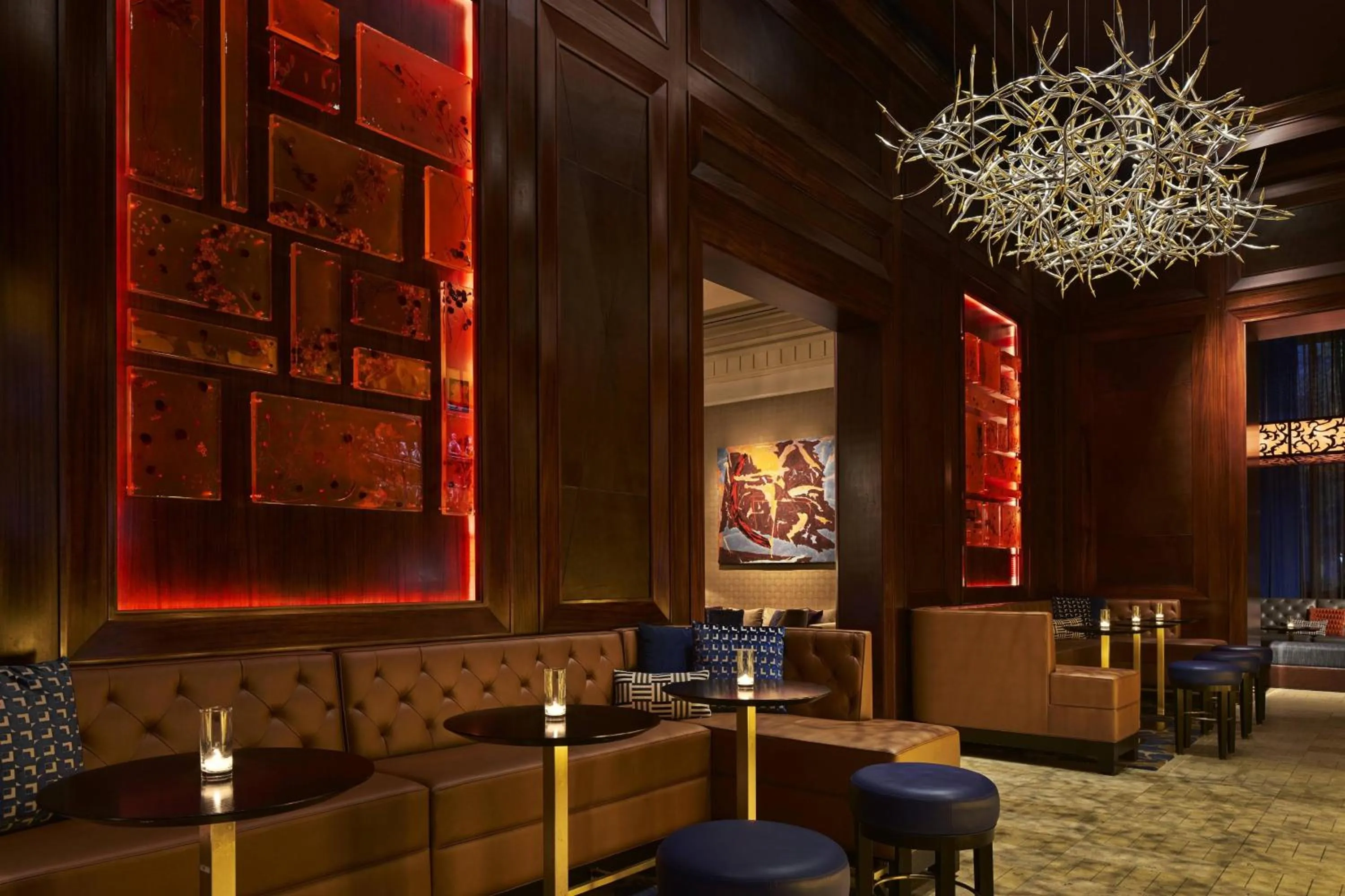 Lounge or bar in The Ritz-Carlton, Dallas