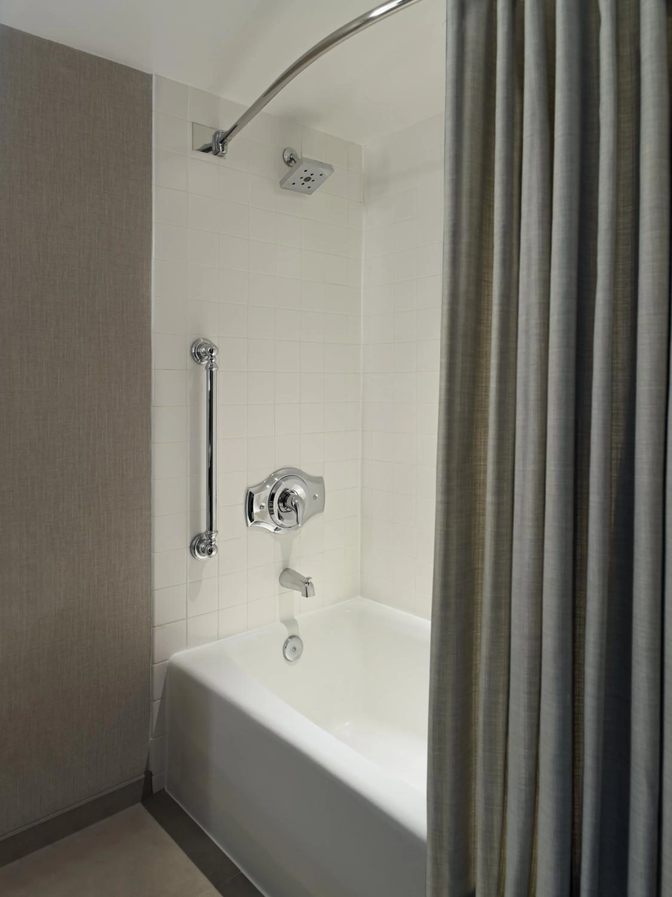 Bath in Marriott at the University of Dayton