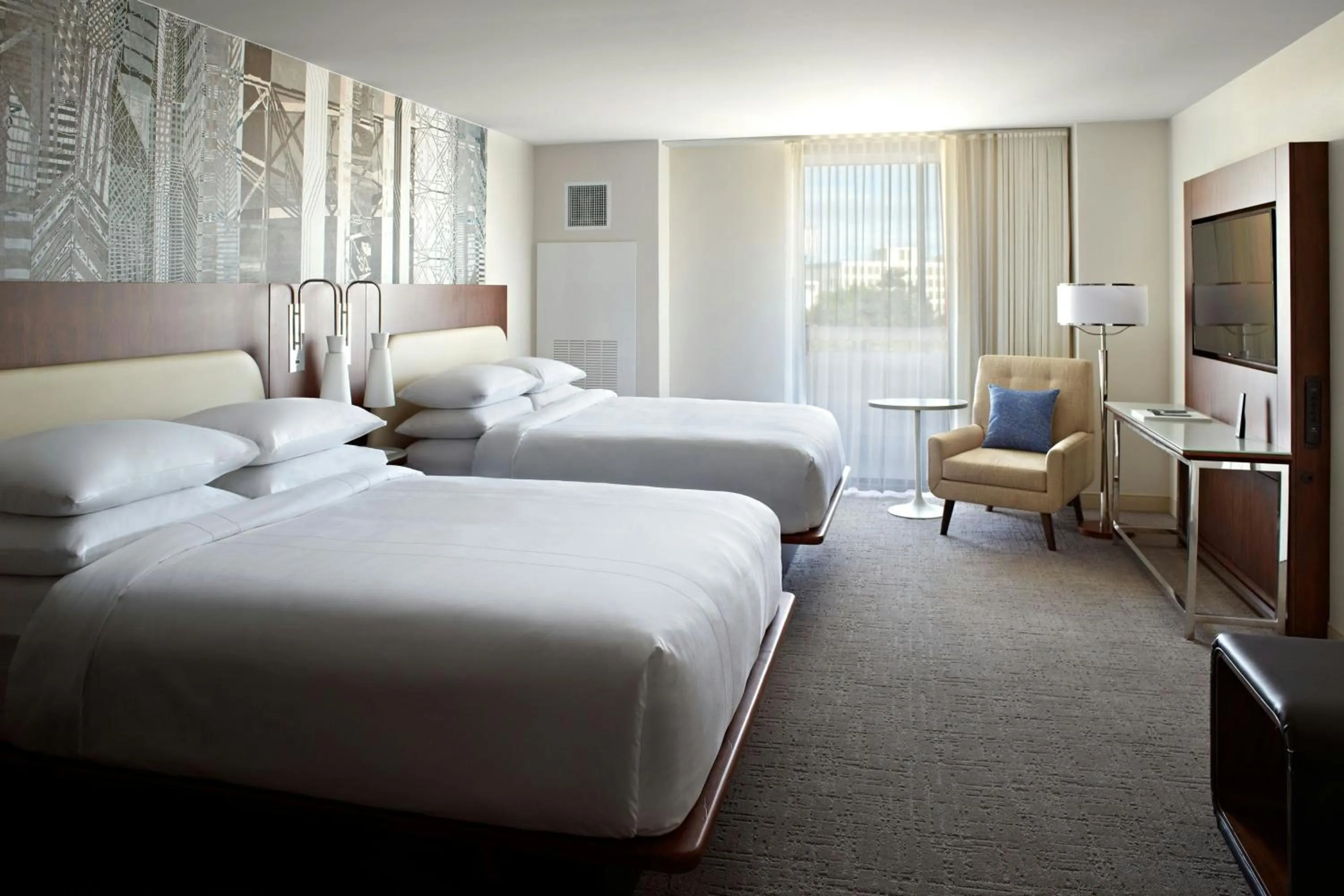 Photo of the whole room, Bed in Marriott at the University of Dayton