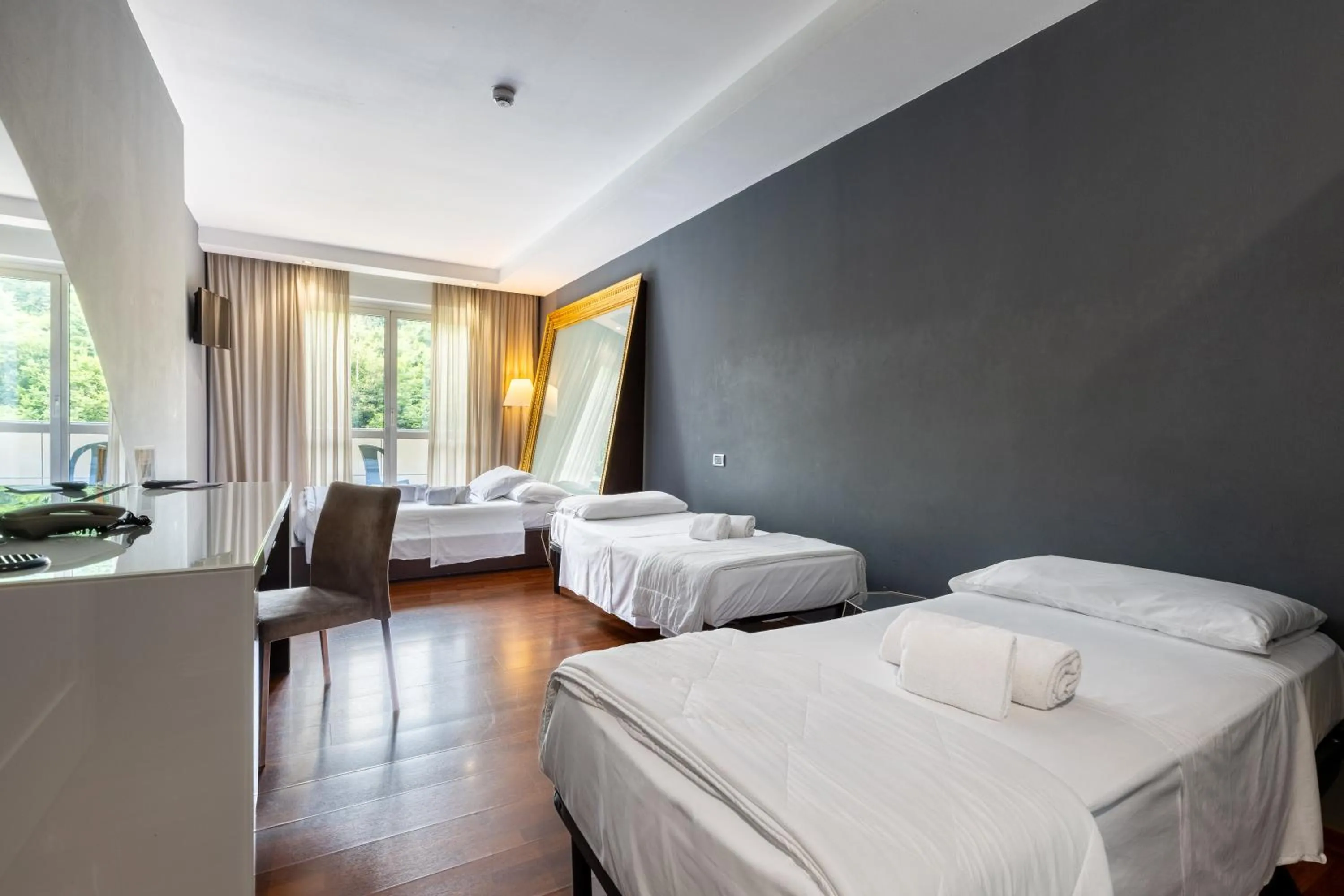 Photo of the whole room, Bed in Aston Hotel