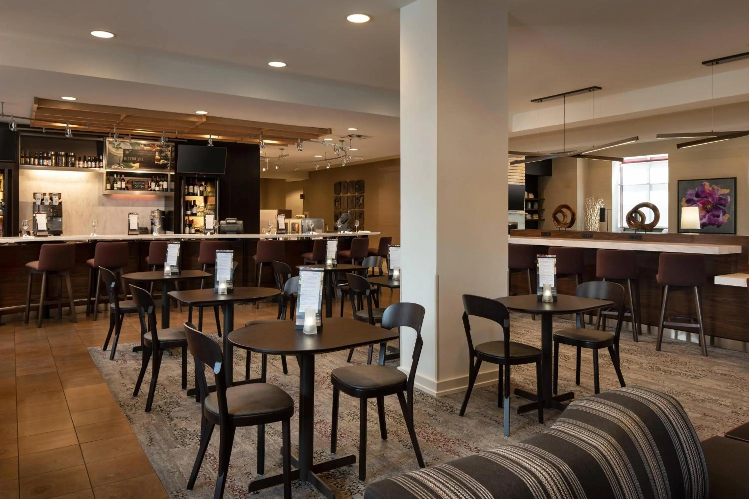 Restaurant/places to eat in Courtyard by Marriott Denver Airport