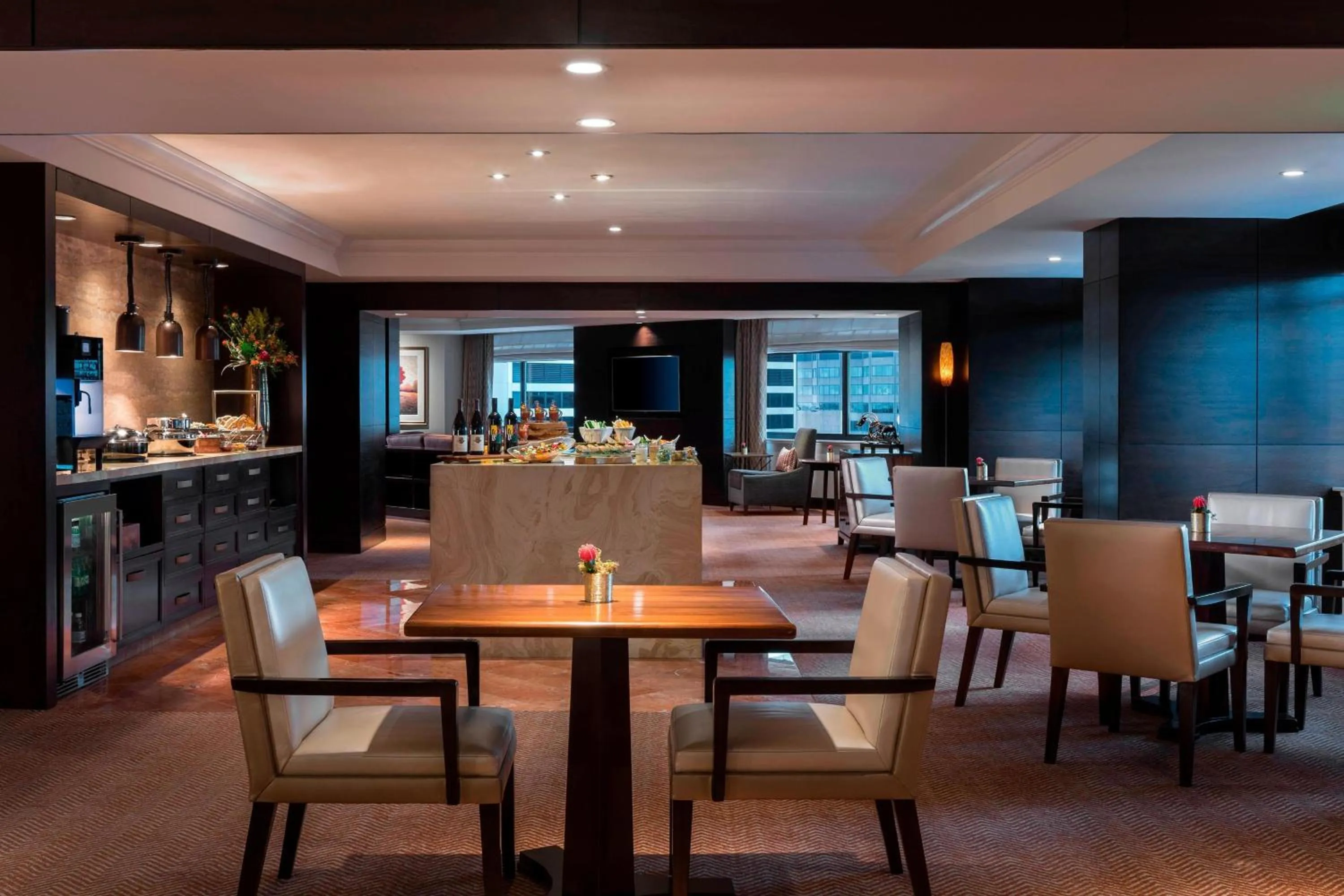 Lounge or bar in The Ritz-Carlton, Denver