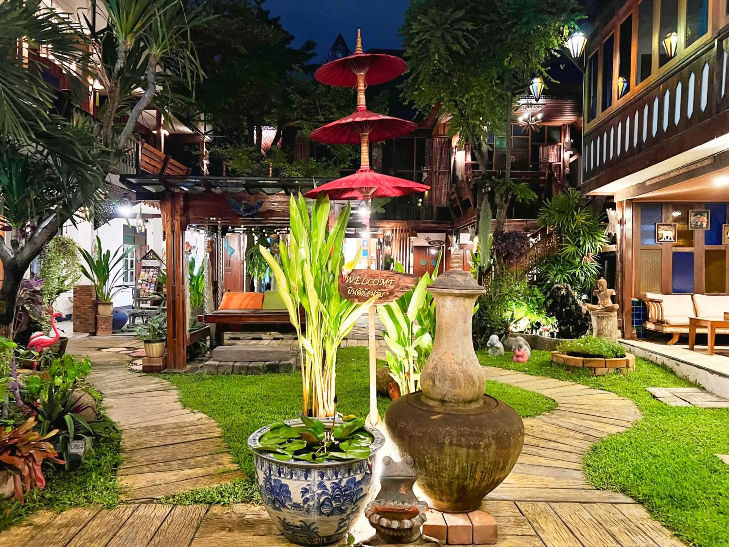 Night in Pao Come Boutique House