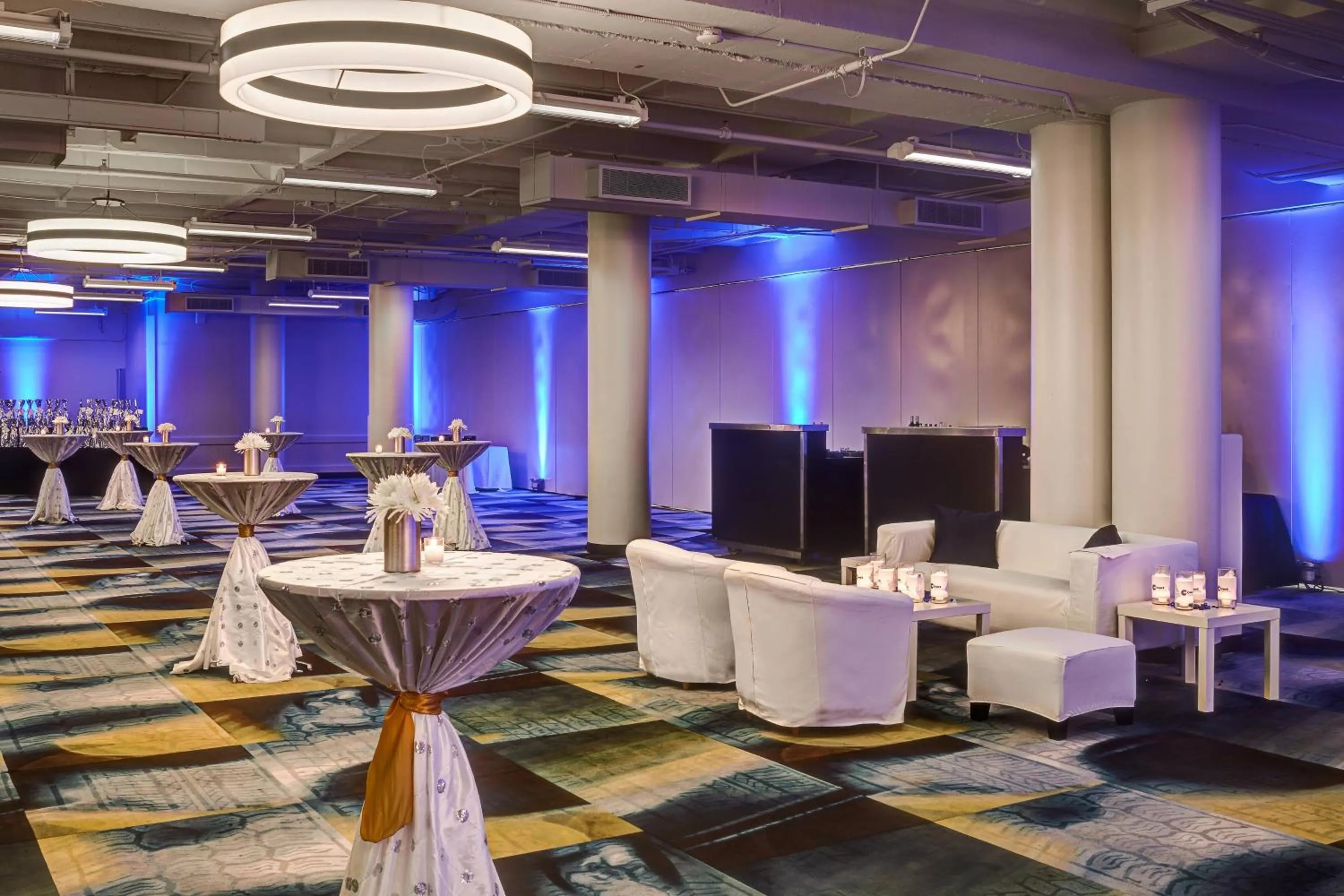 Lobby or reception in Detroit Marriott at the Renaissance Center