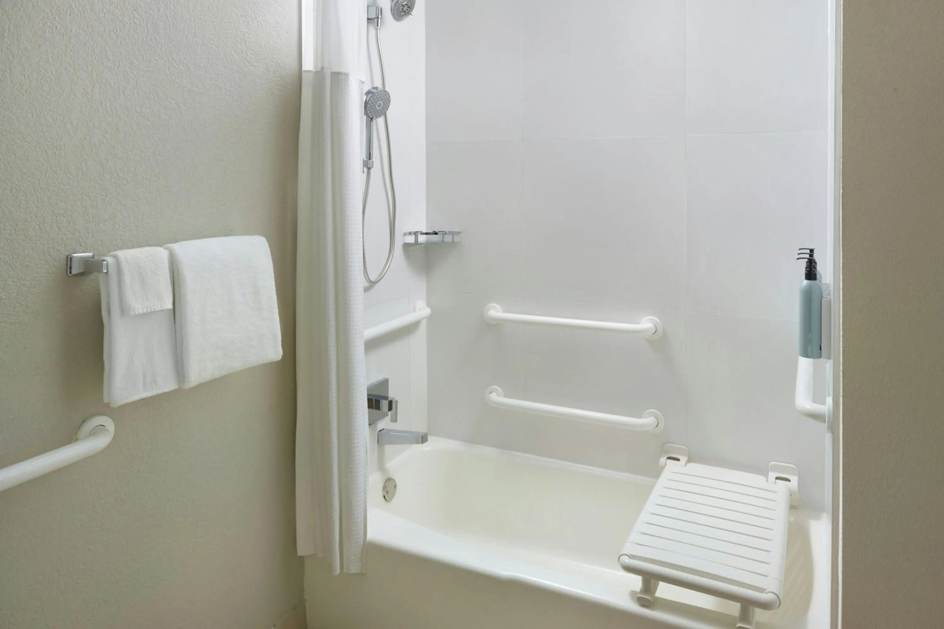 Bathroom in Courtyard by Marriott Fort Lauderdale City of Plantation