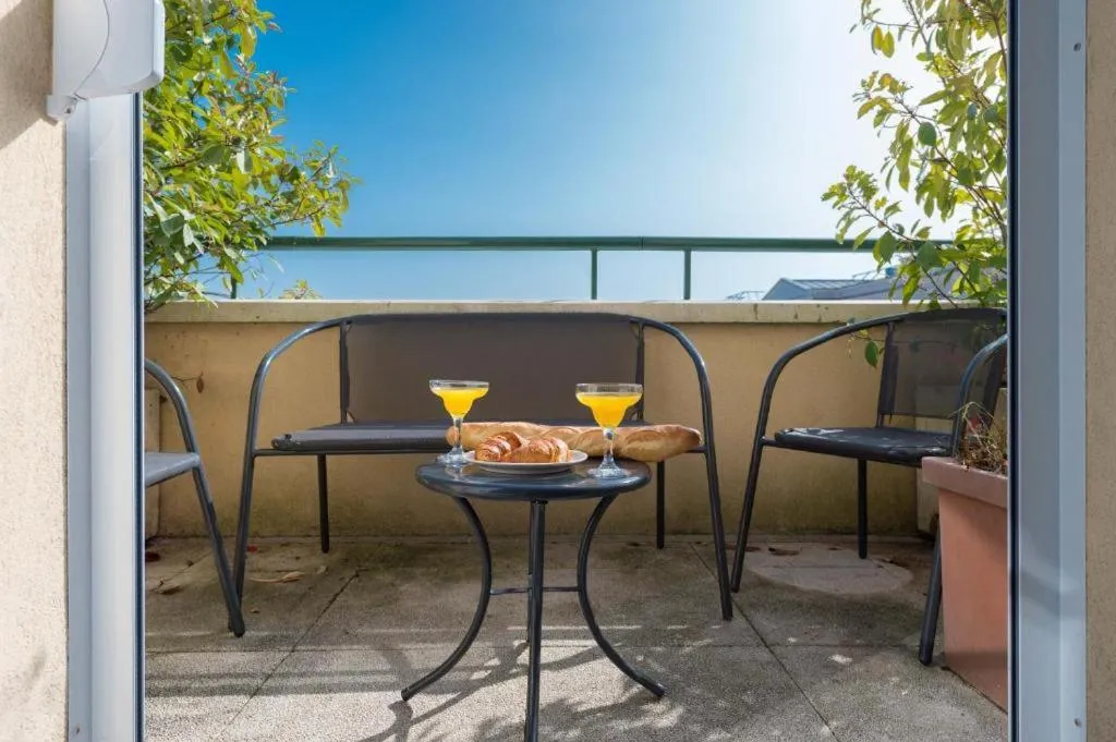 Property building in Rainbow Duplex N°1 Disney