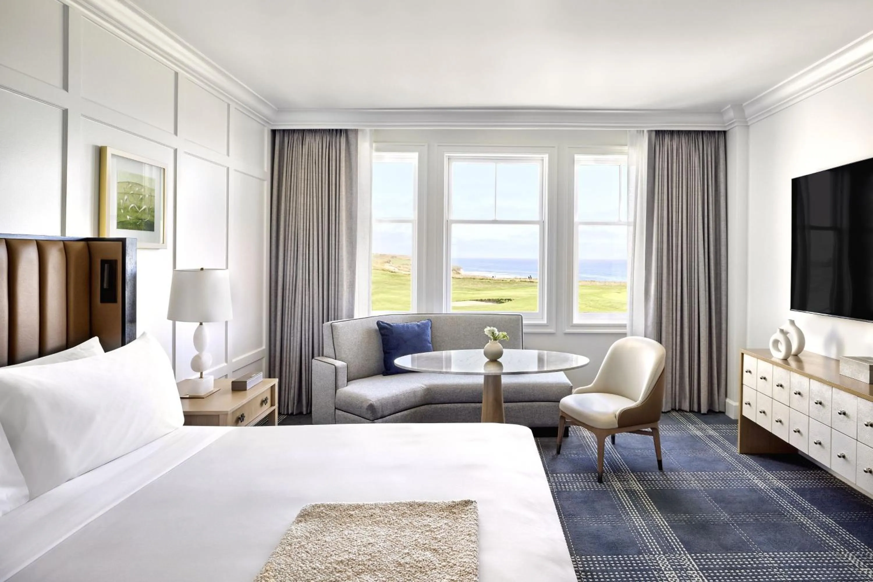 Photo of the whole room, Bed in The Ritz-Carlton, Half Moon Bay