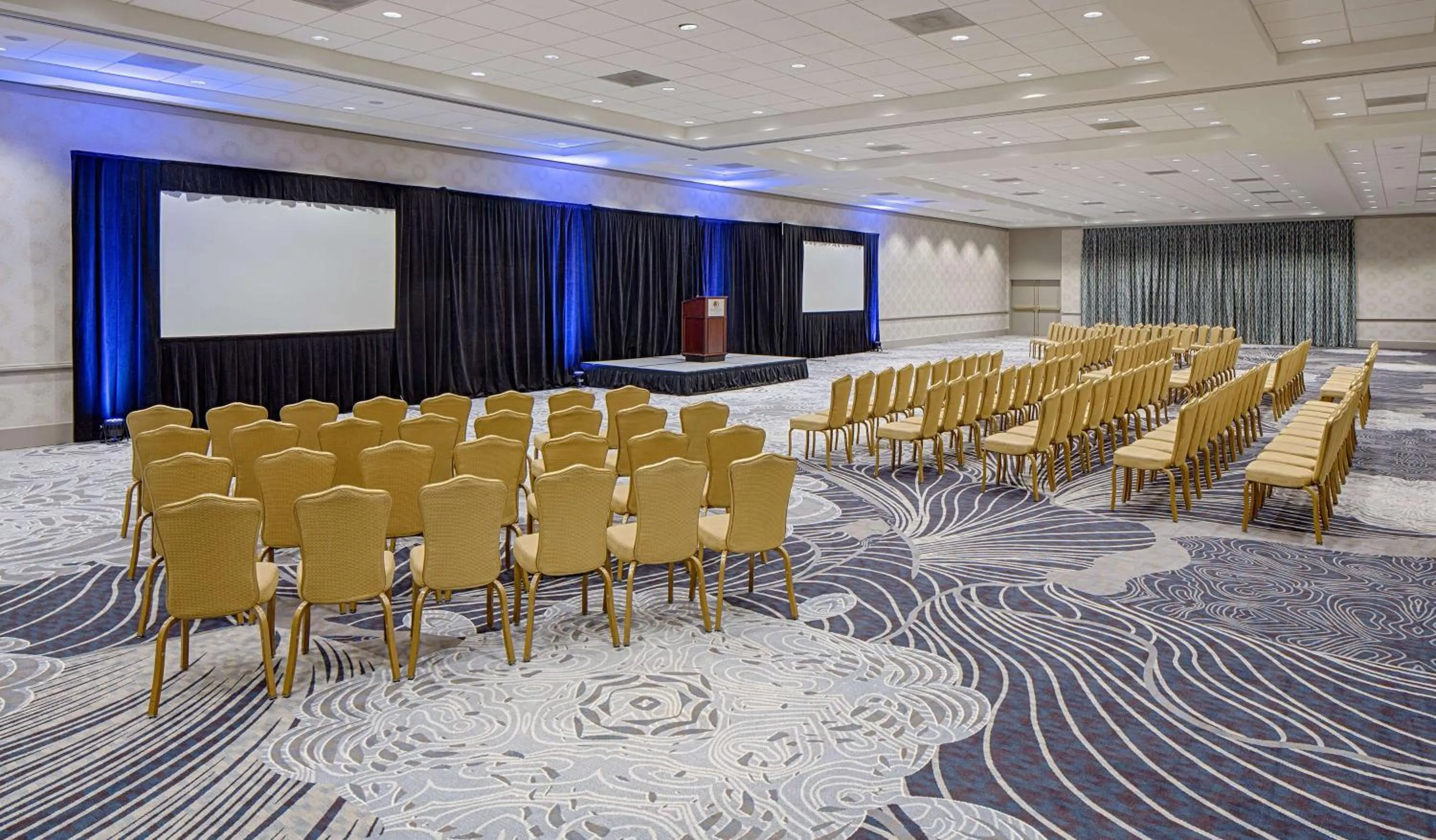 Meeting/conference room in DoubleTree by Hilton Hotel Houston Greenway Plaza