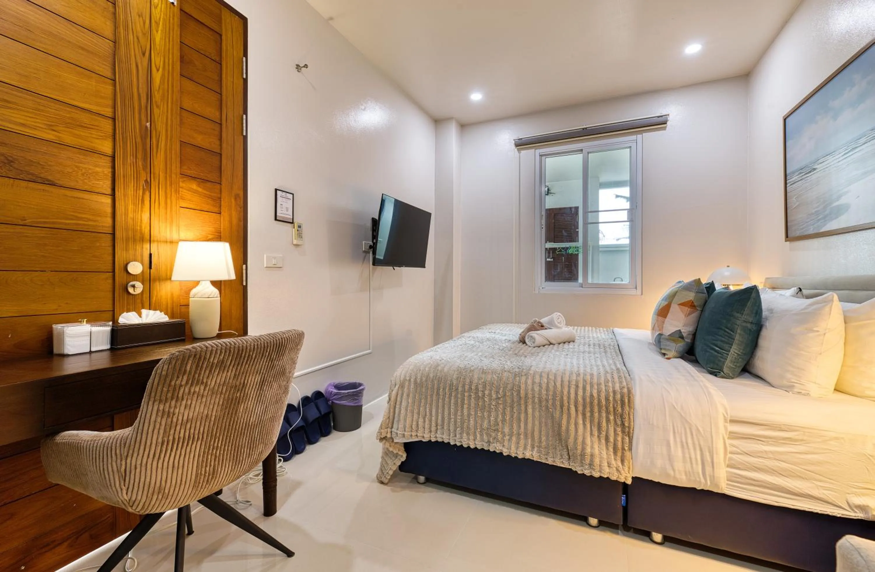 Bed in Surisa Seaview Pool Villas