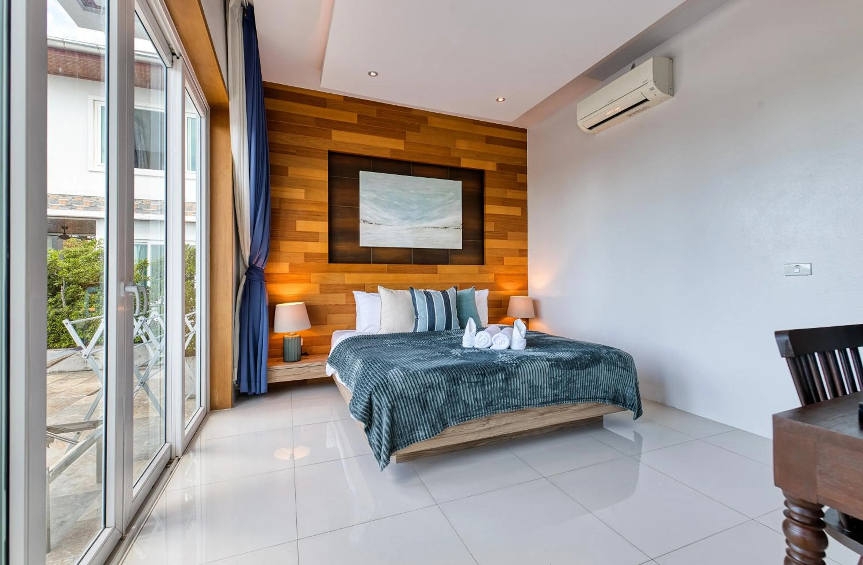 Bed in Surisa Seaview Pool Villas