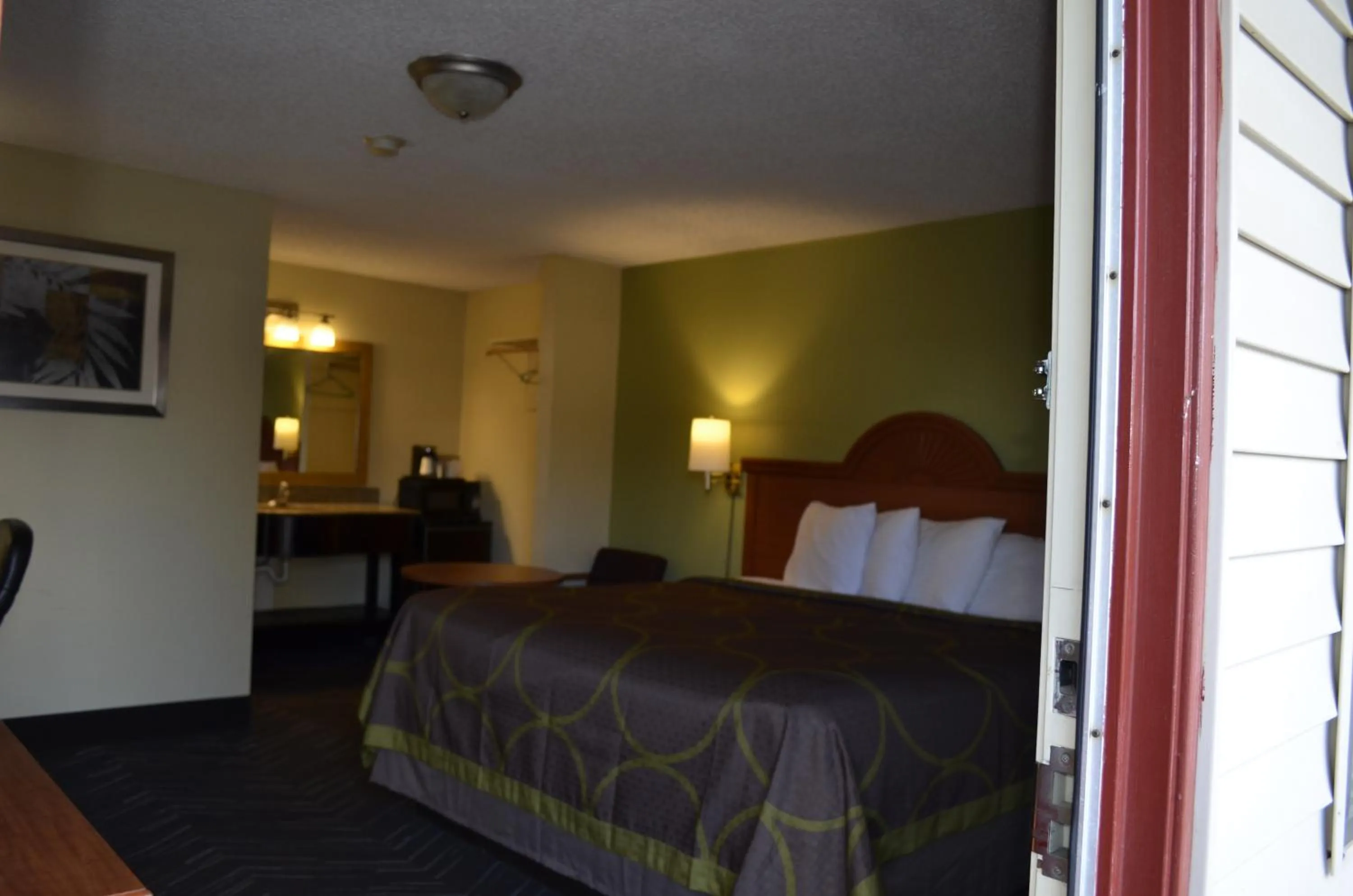 Bedroom in Budget Inn Williamsville