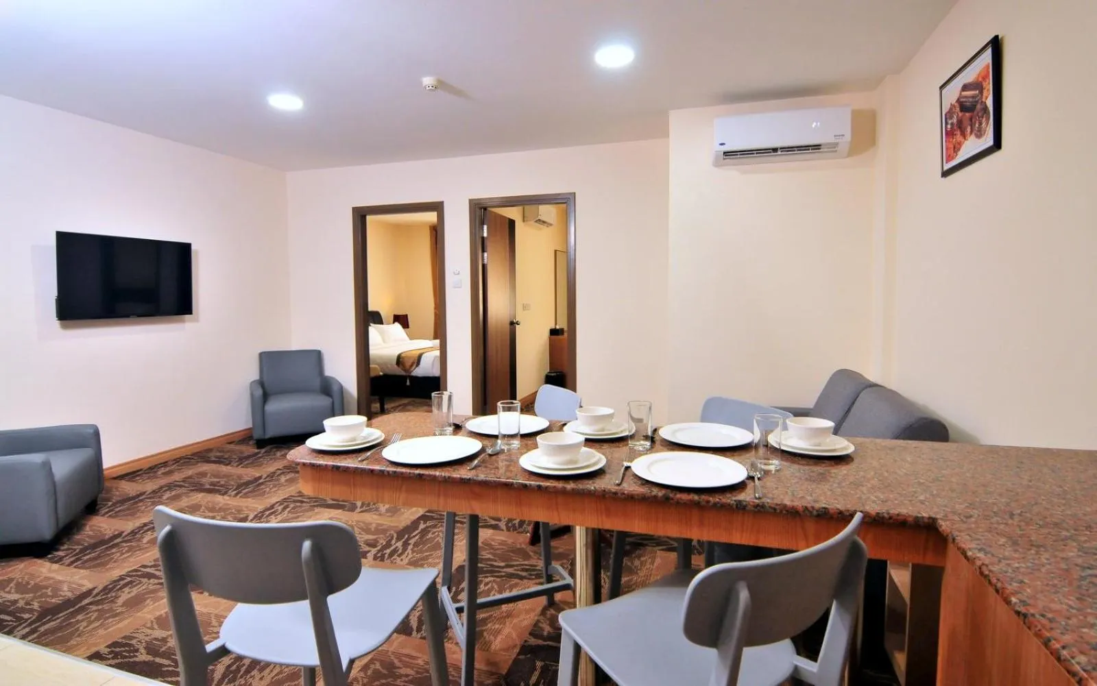 TV and multimedia in Al Afiah Hotel