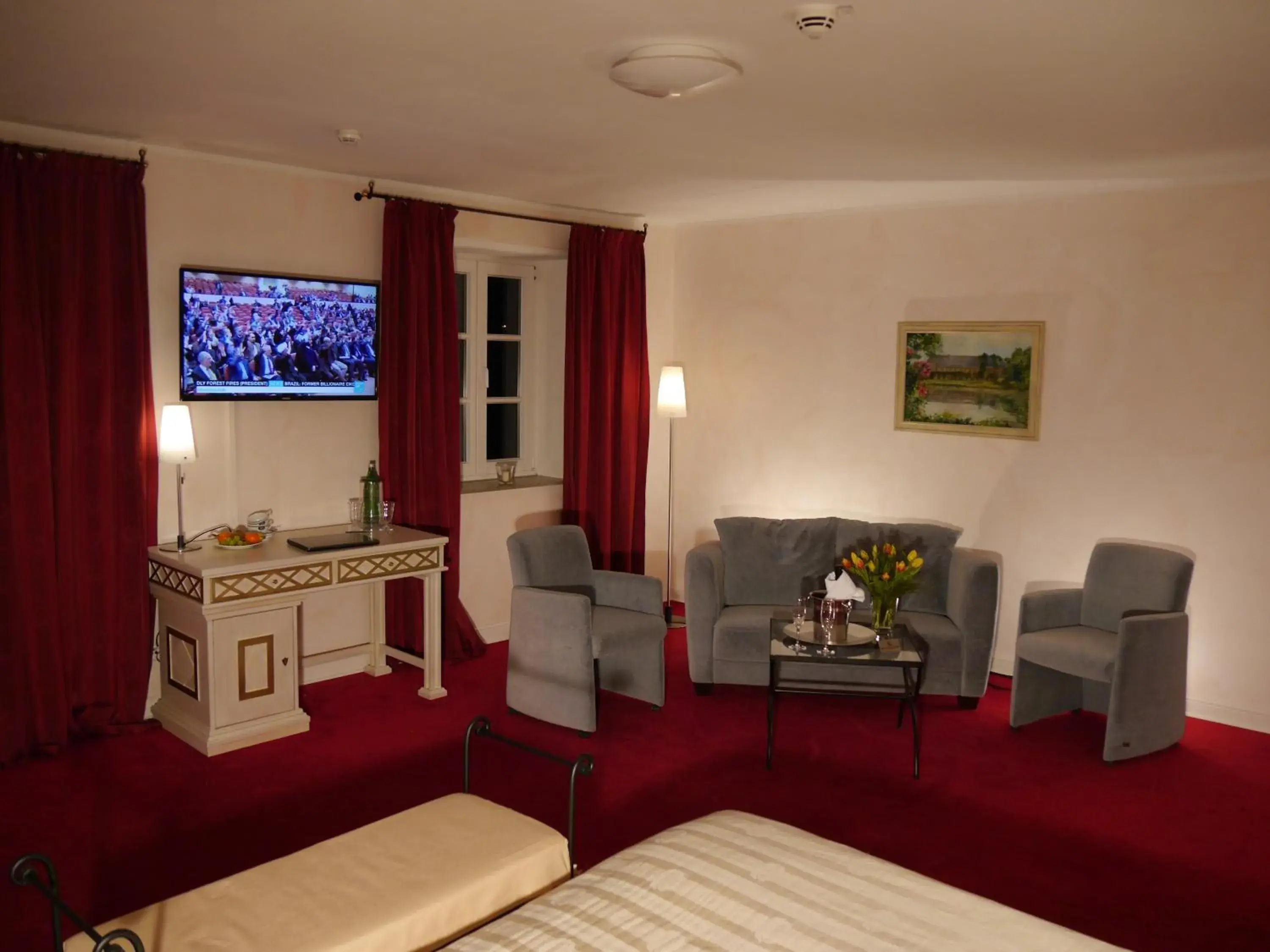 Large Double or Twin Room in Burg Heimerzheim Large Double or Twin Room in Burg Heimerzheim