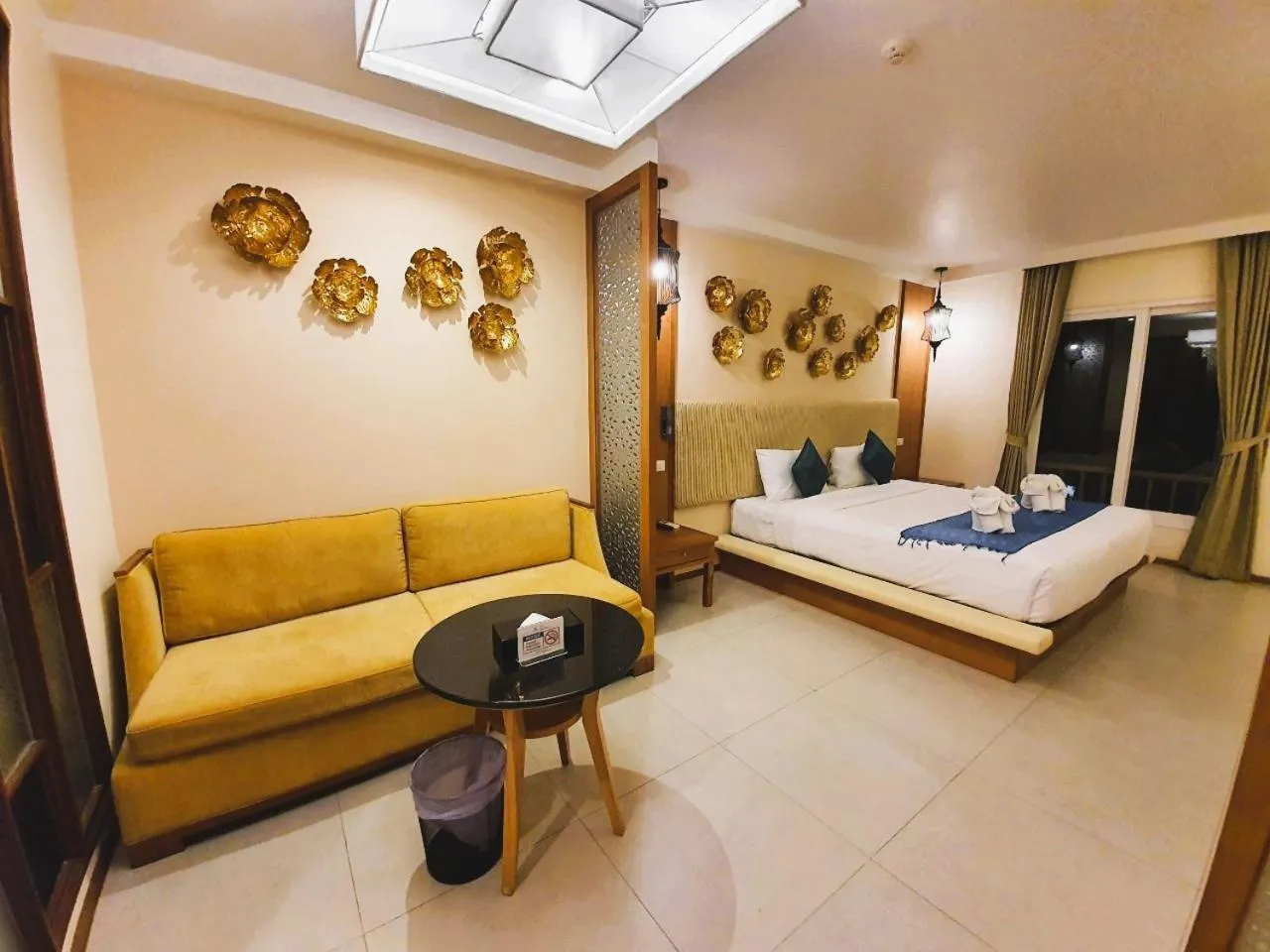 Bedroom, Bed in The Signature Hotel @ Thapae