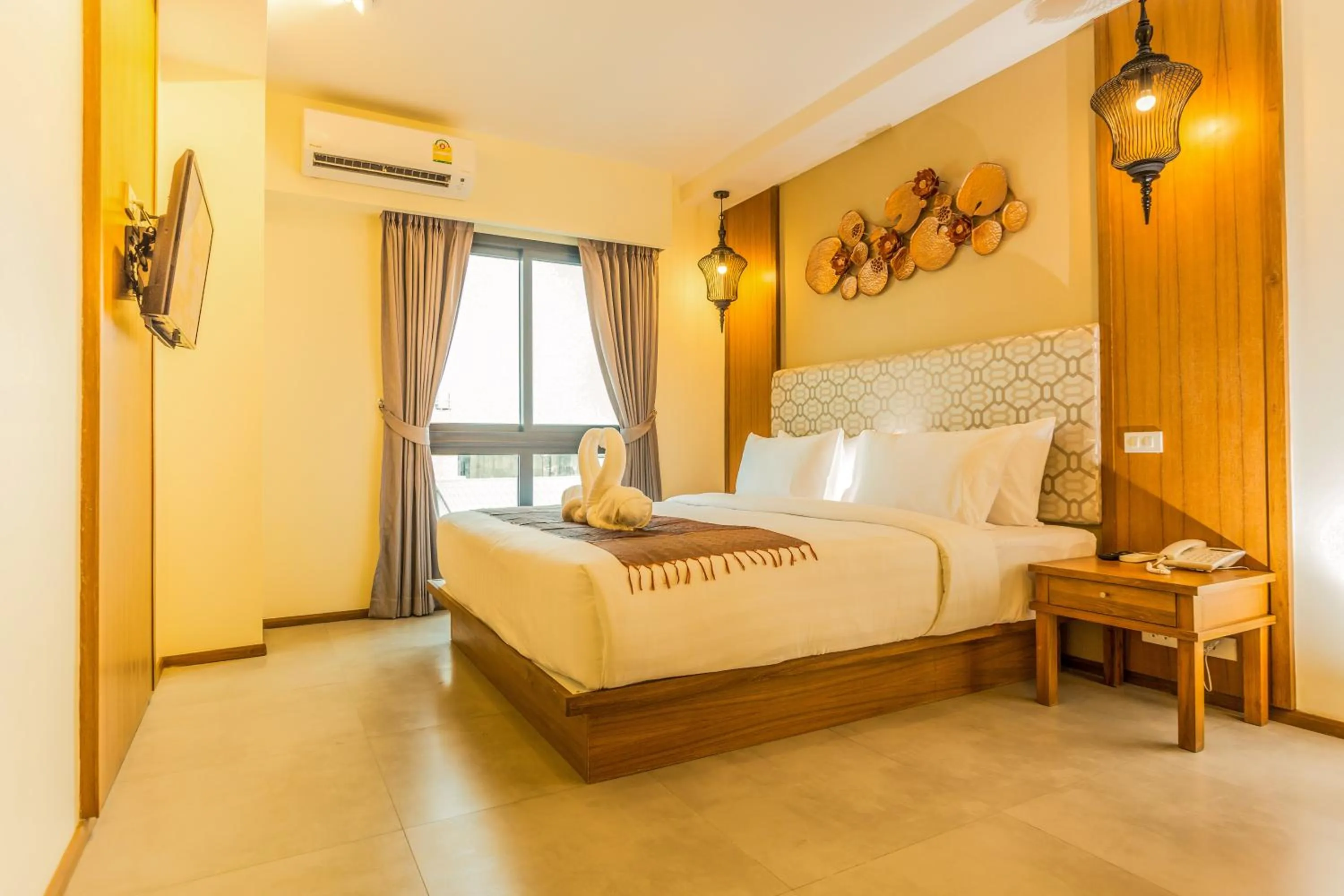 Bedroom, Bed in The Signature Hotel @ Thapae