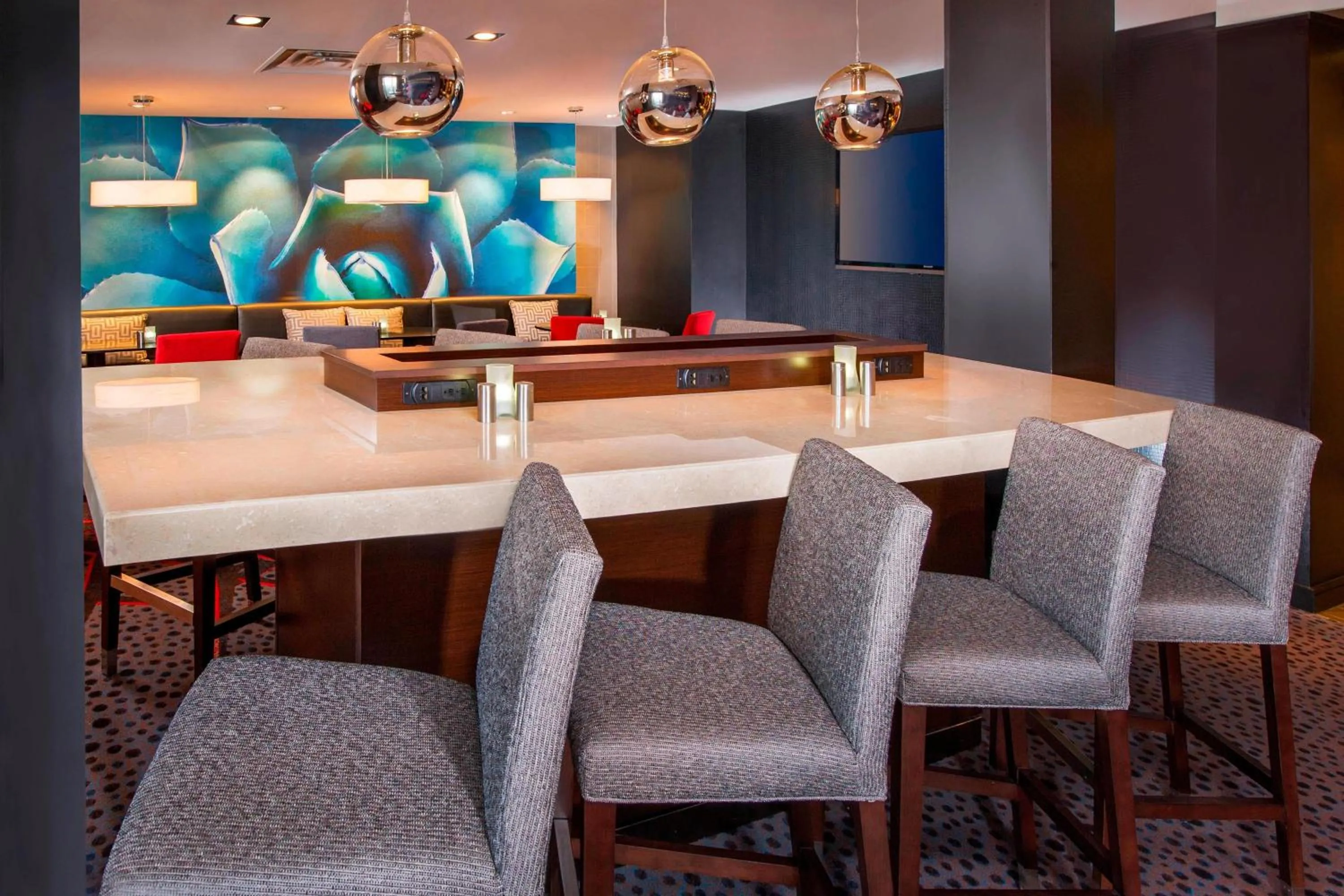 Restaurant/places to eat in Courtyard by Marriott Dulles Town Center