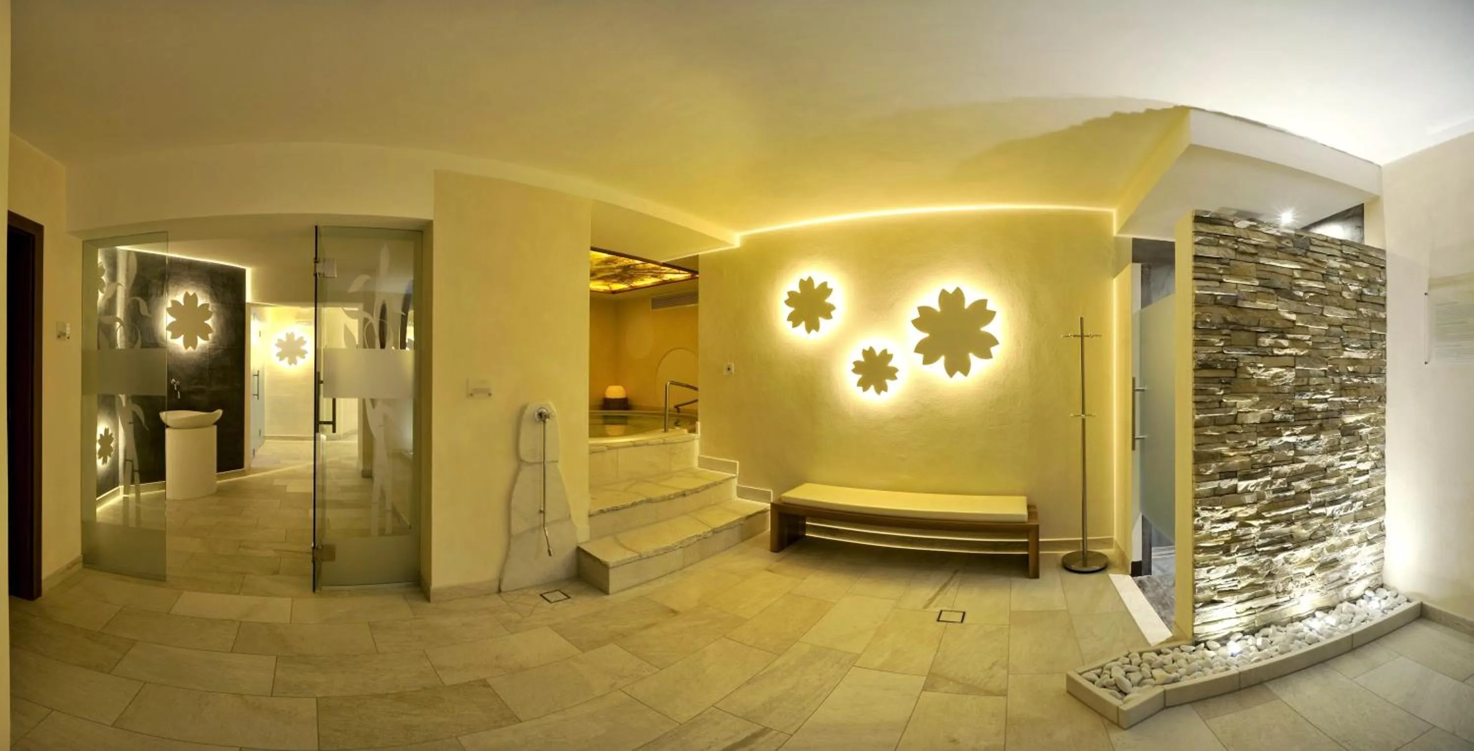 Spa and wellness centre/facilities in Hotel Touring Dolomites