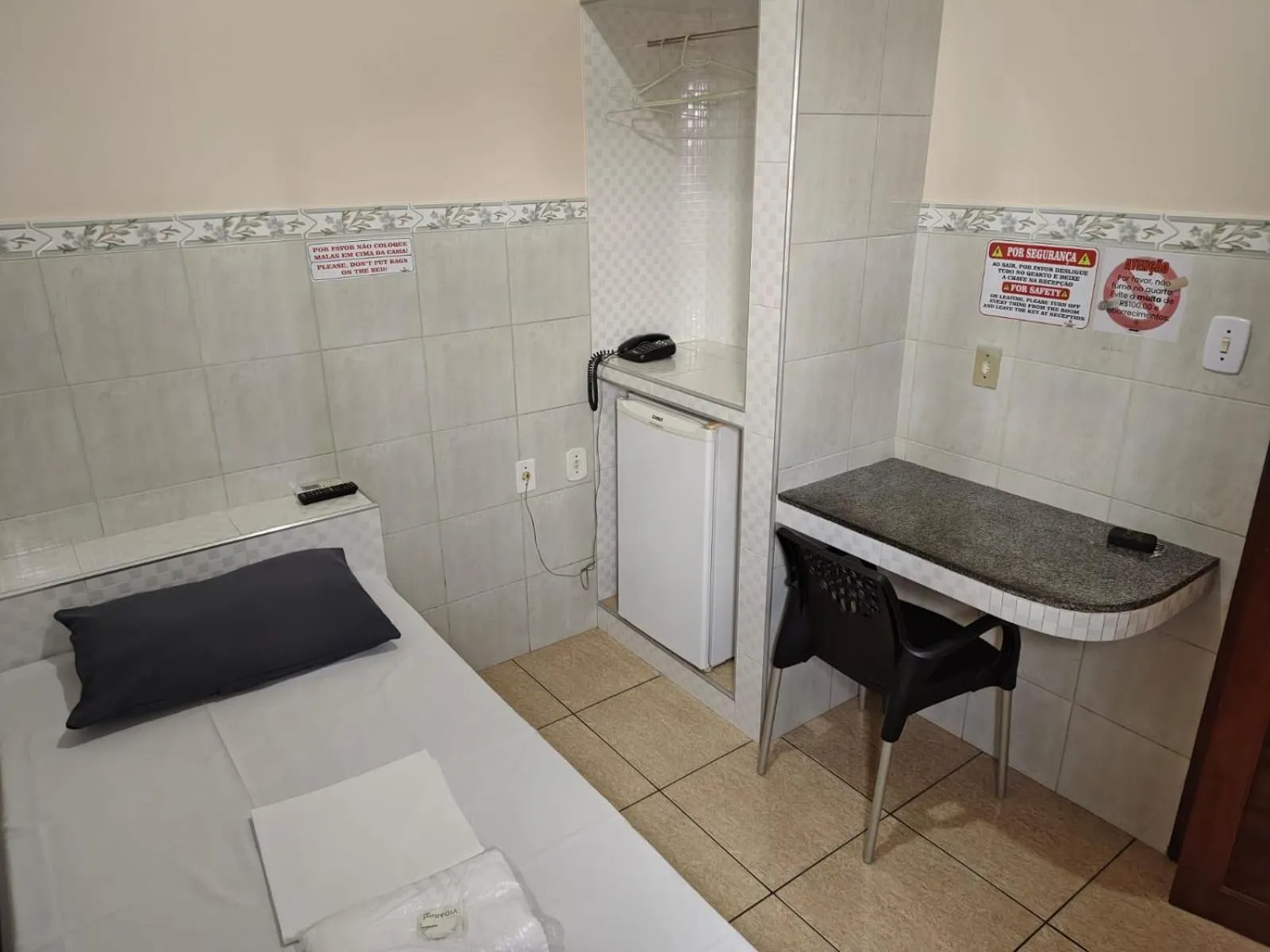 Bed in Hotel Val-de-Cans Aeroporto