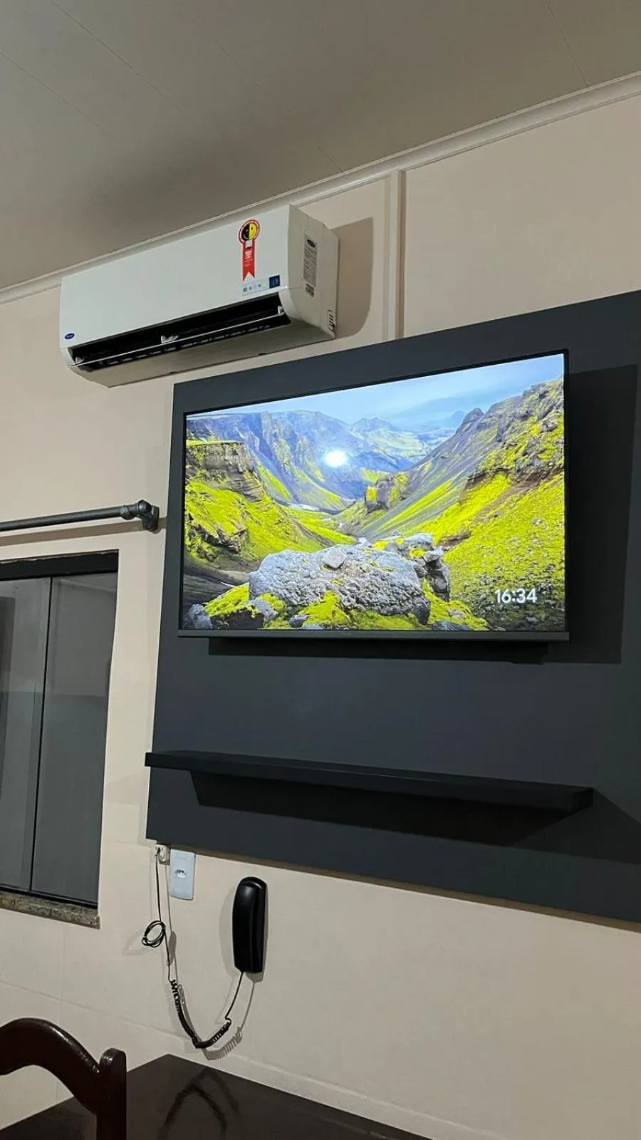 TV and multimedia in Hotel Val-de-Cans Aeroporto