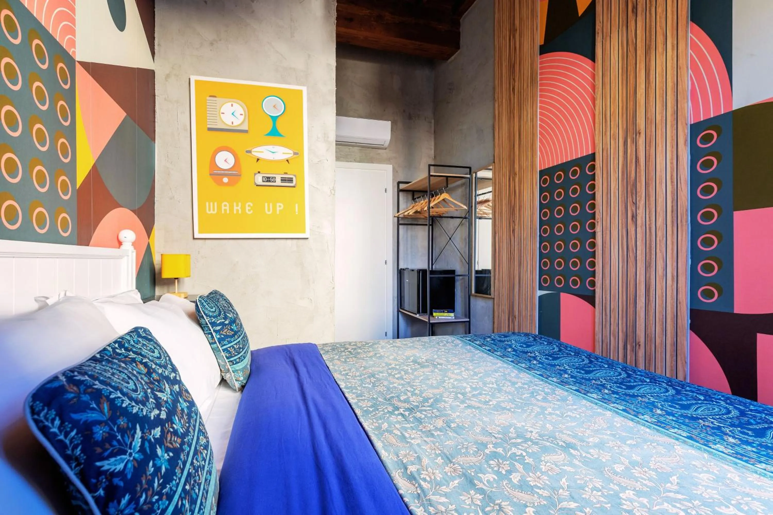 Bedroom, Bed in Coderooms