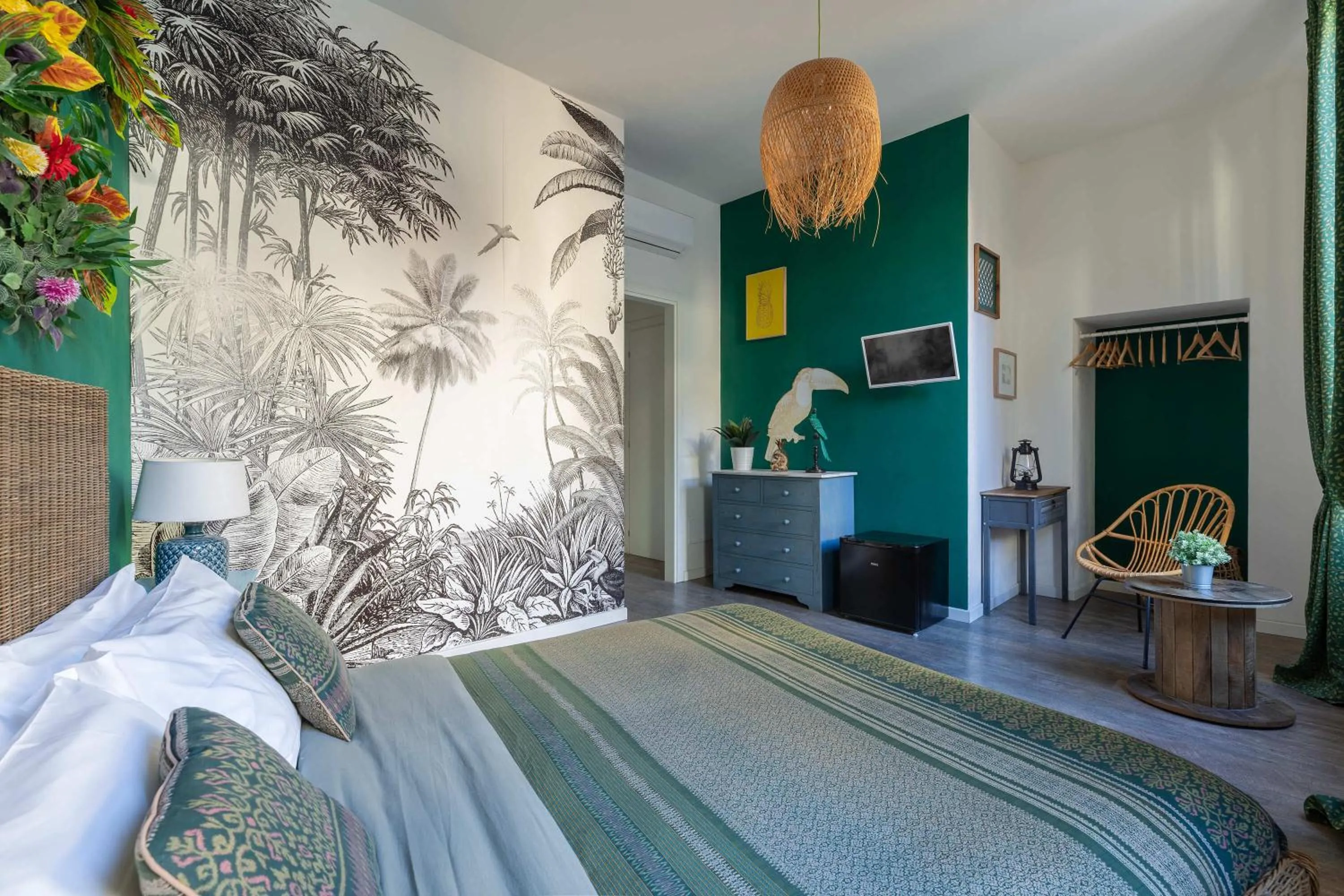 Bedroom, Bed in Coderooms