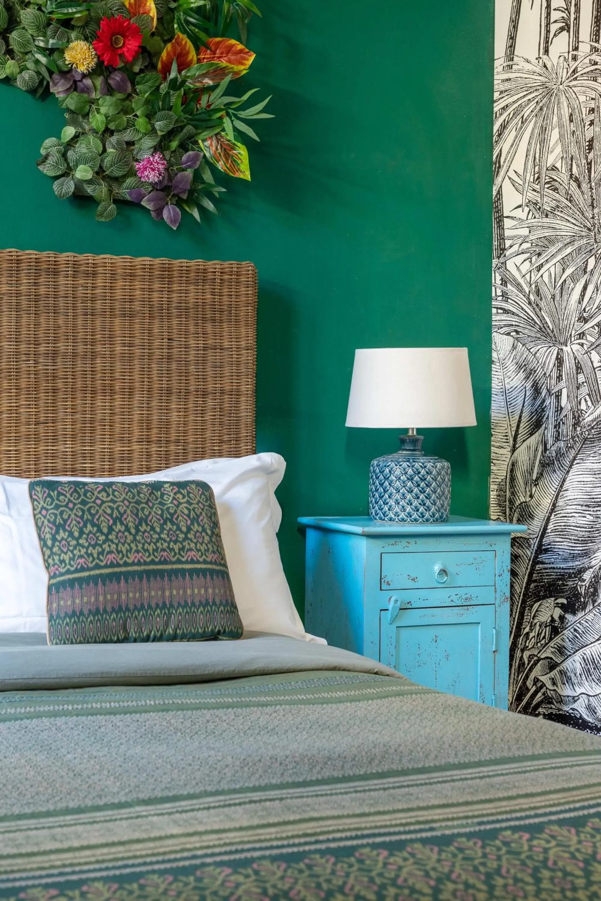 Decorative detail, Bed in Coderooms