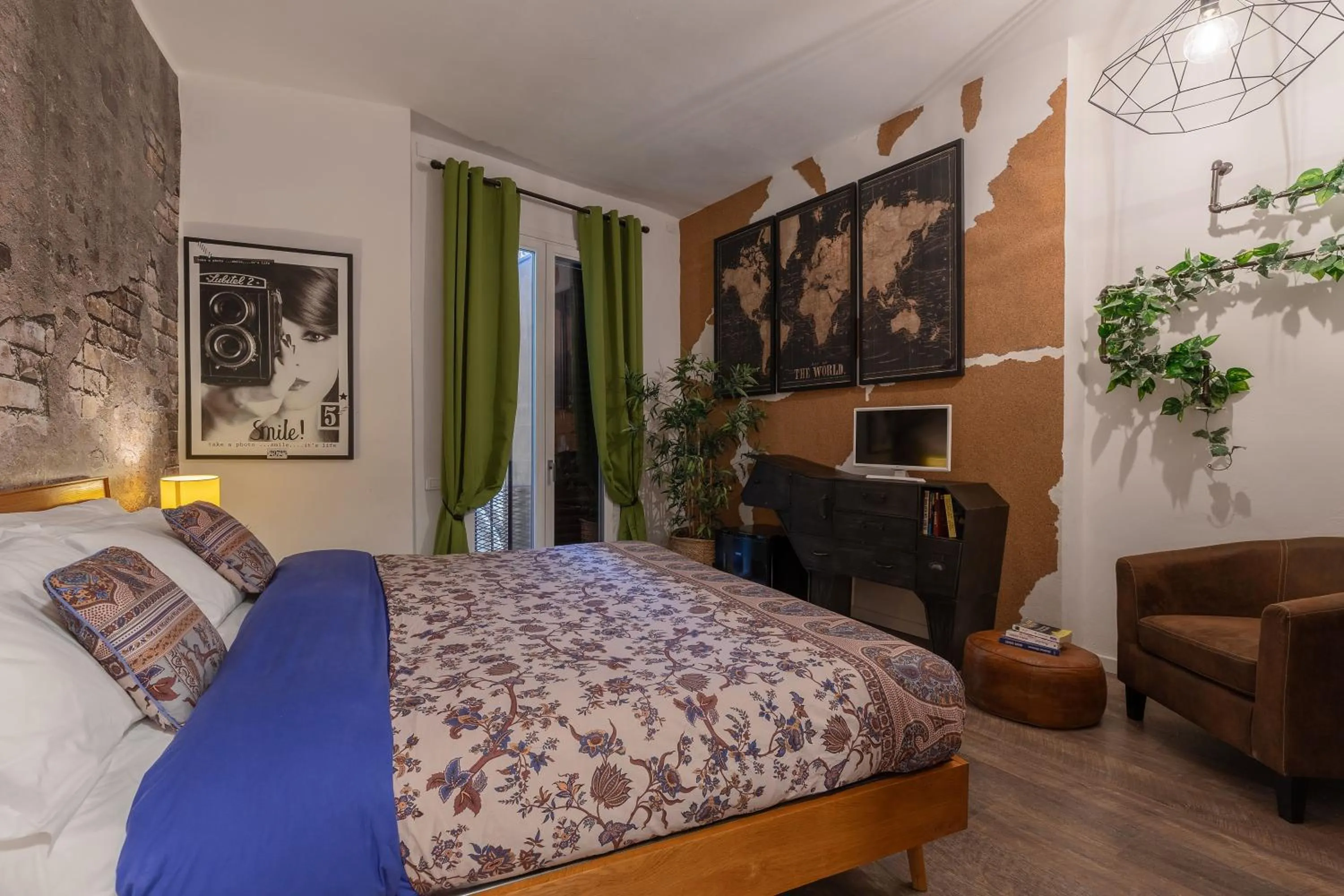 Bedroom, Bed in Coderooms