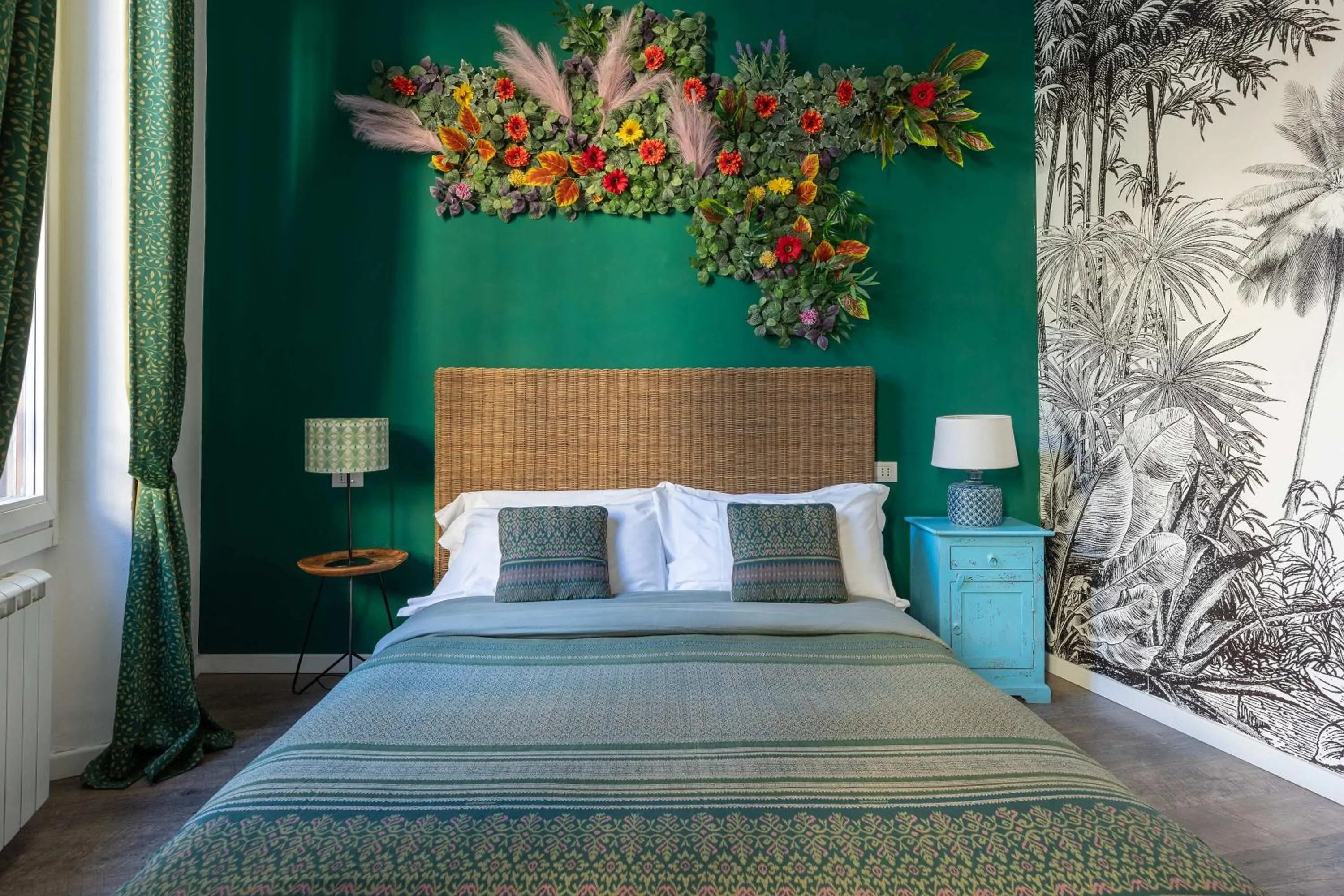 Bedroom, Bed in Coderooms