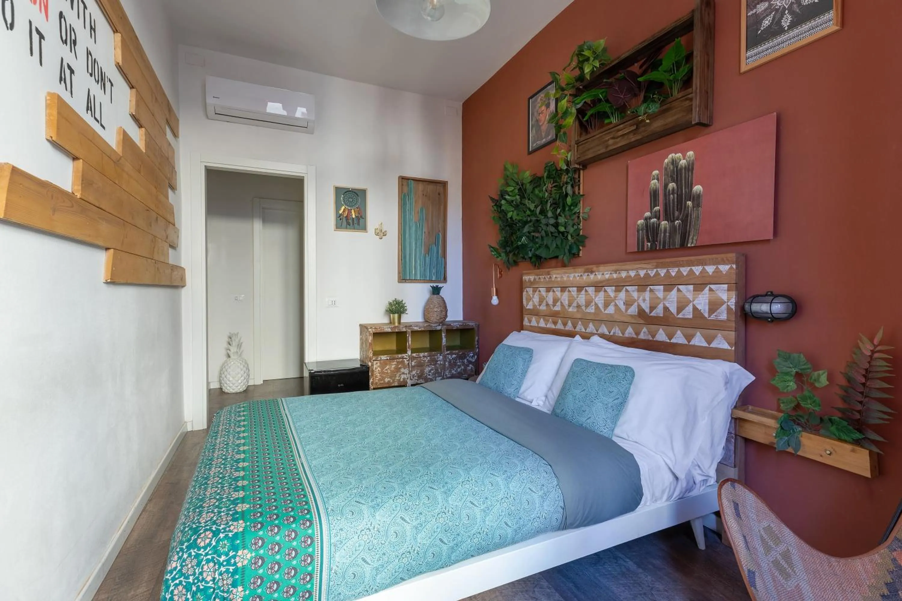 Bedroom, Bed in Coderooms