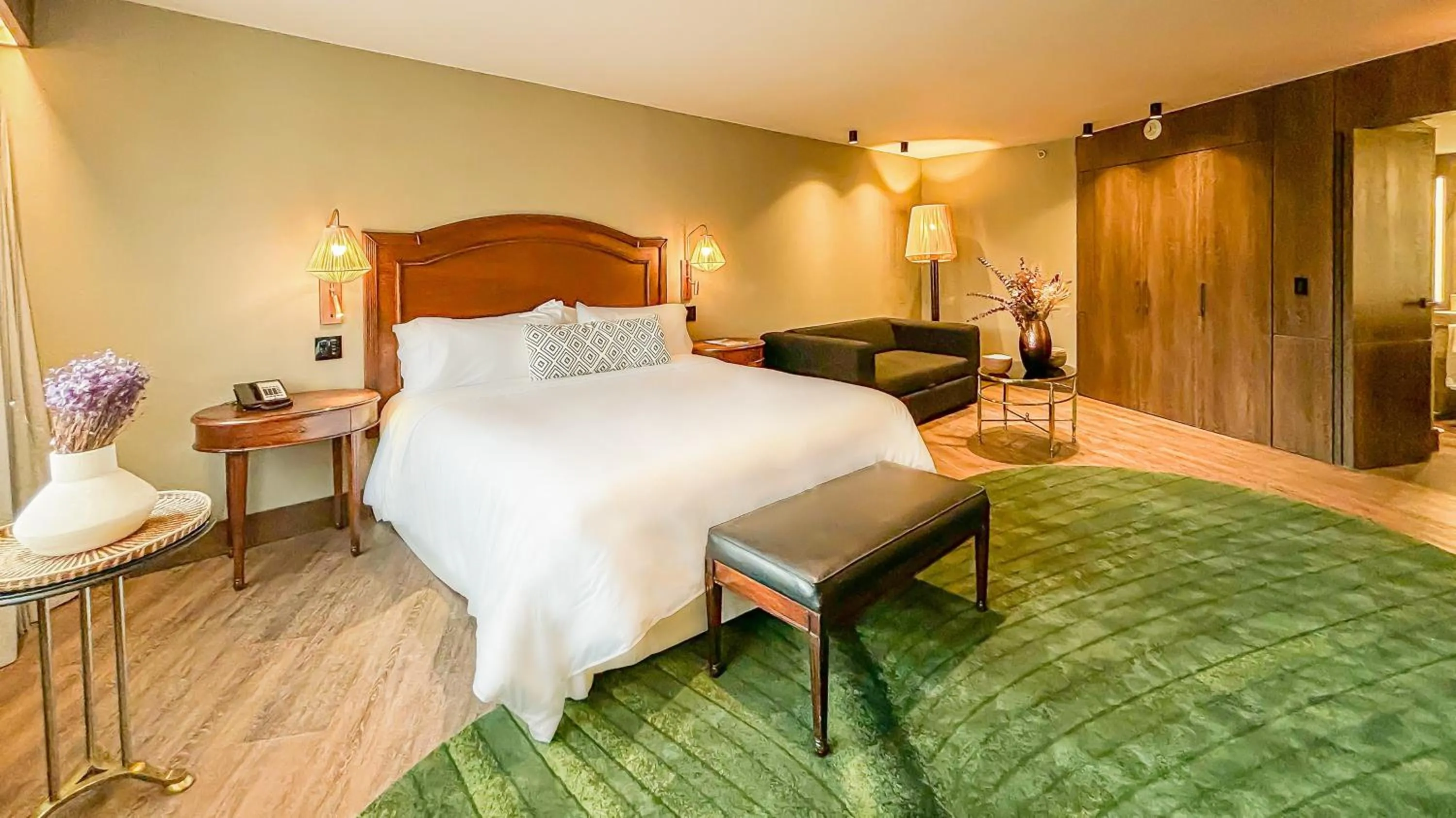 Photo of the whole room, Bed in InterContinental Medellin - Movich by IHG