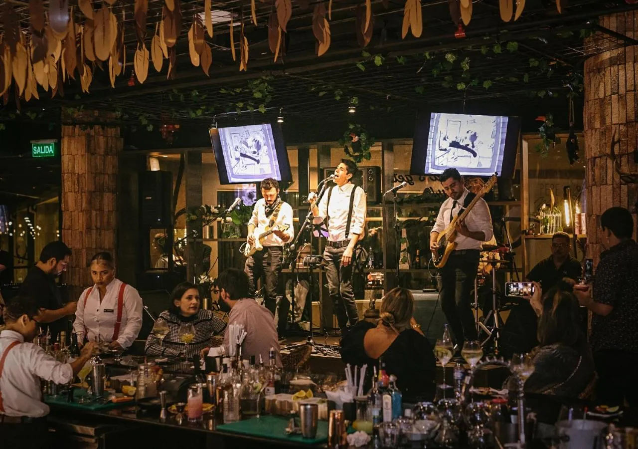 Lounge or bar in InterContinental Medellin - Movich by IHG