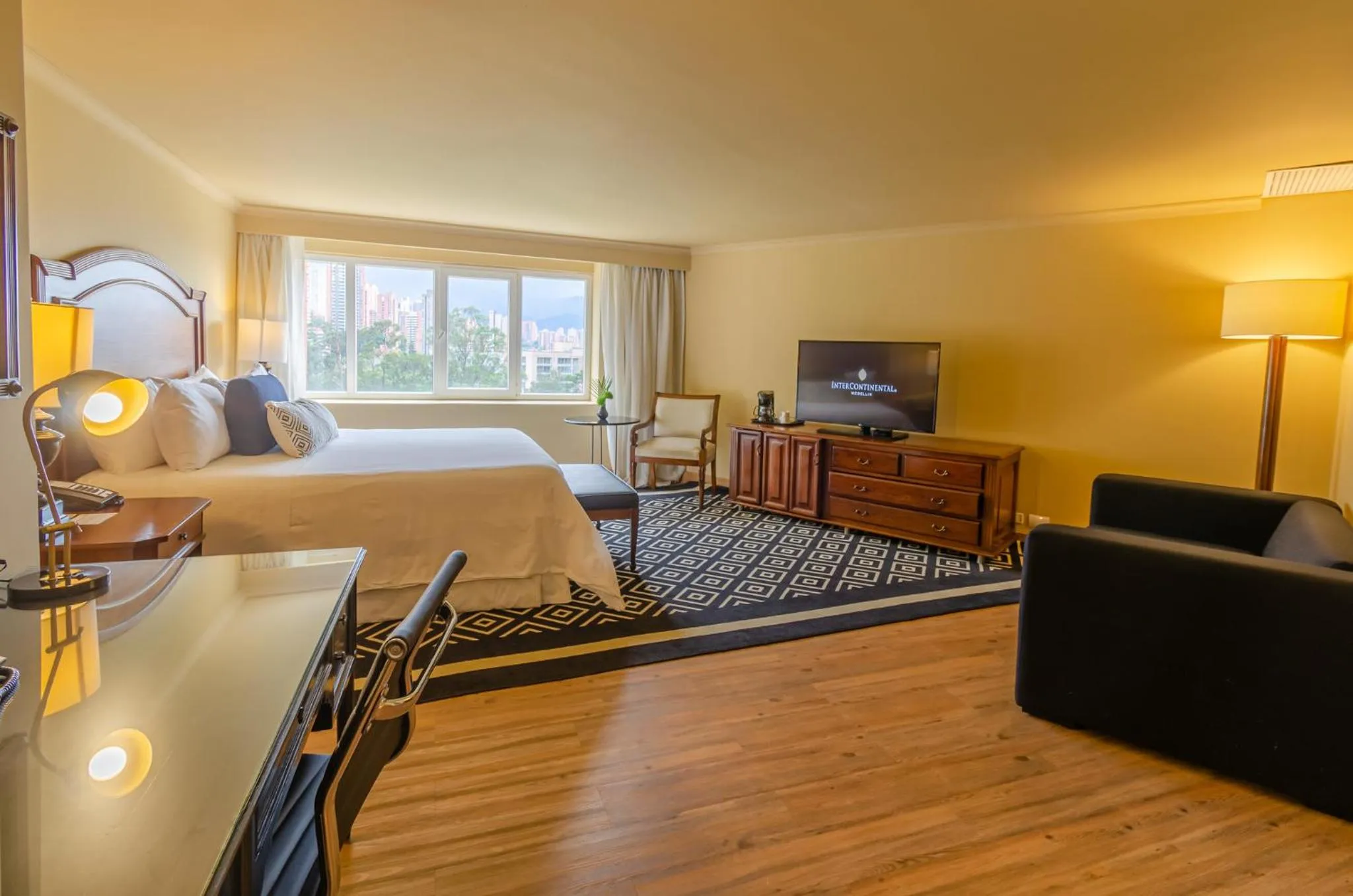 Photo of the whole room, Bed in InterContinental Medellin - Movich by IHG