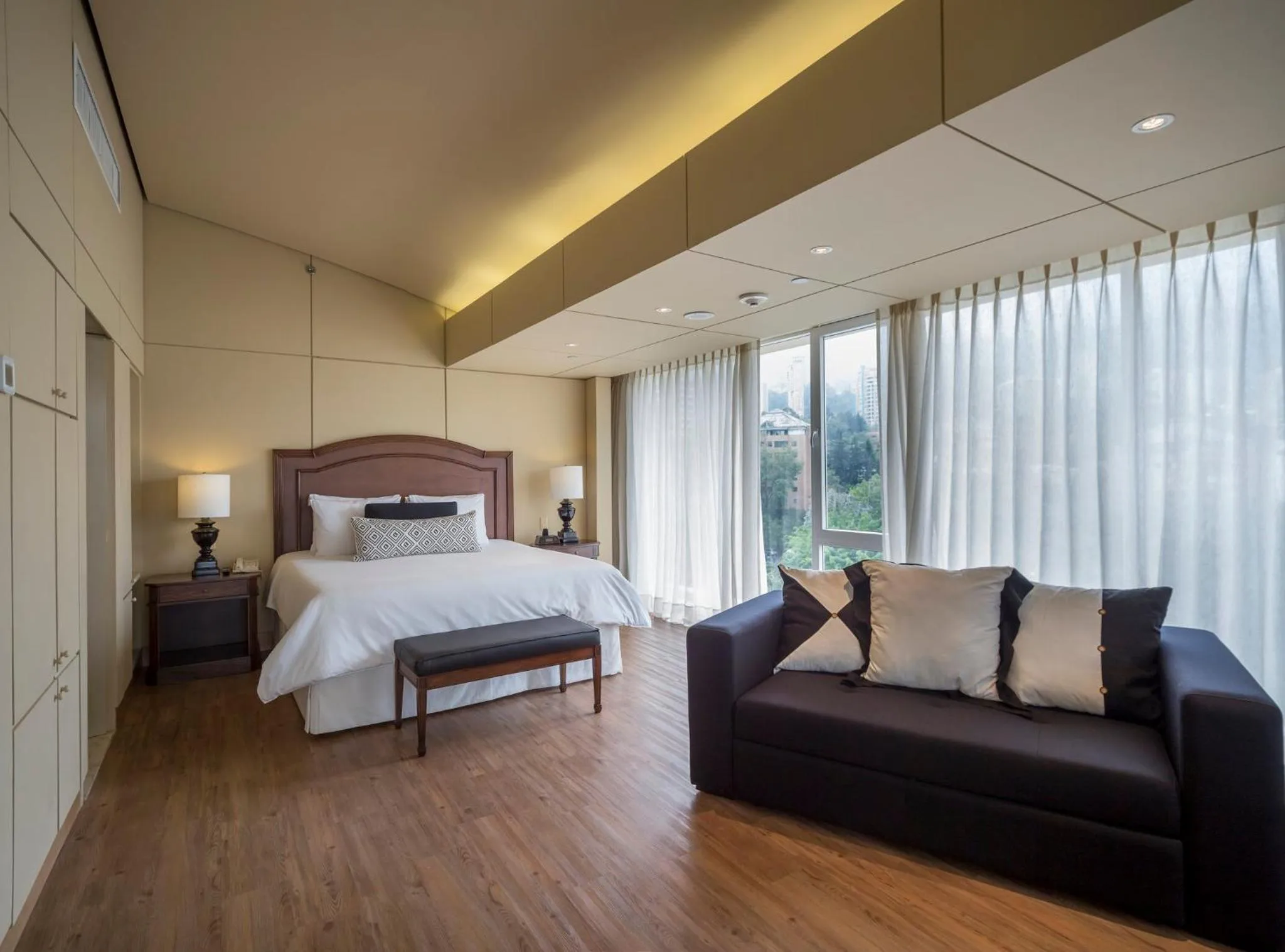Photo of the whole room, Bed in InterContinental Medellin - Movich by IHG