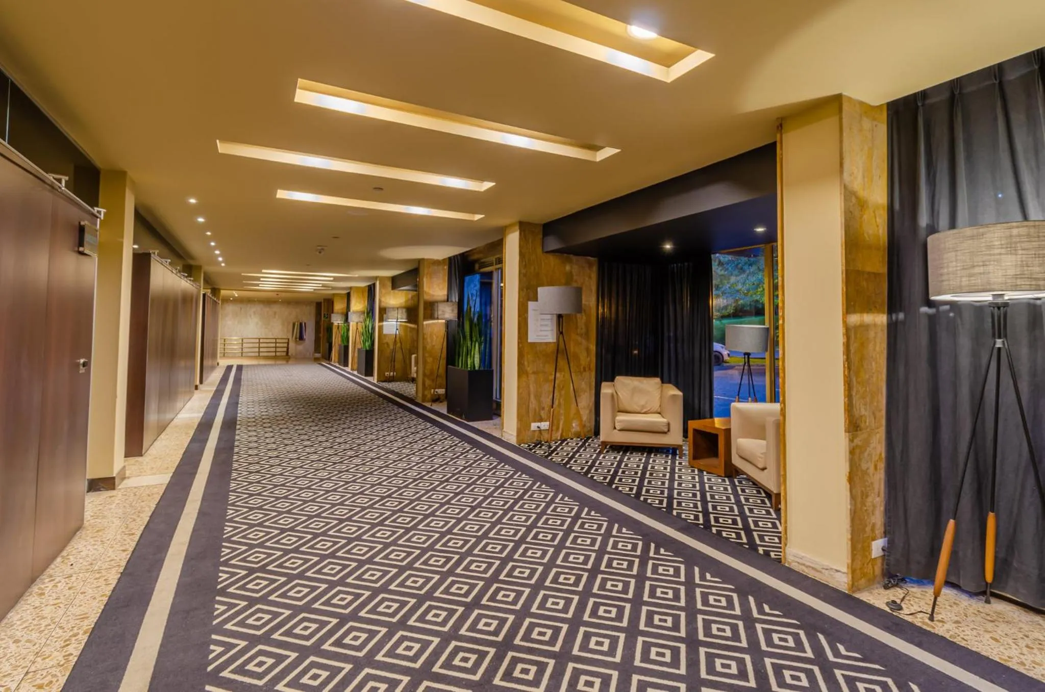 Lobby or reception in InterContinental Medellin - Movich by IHG