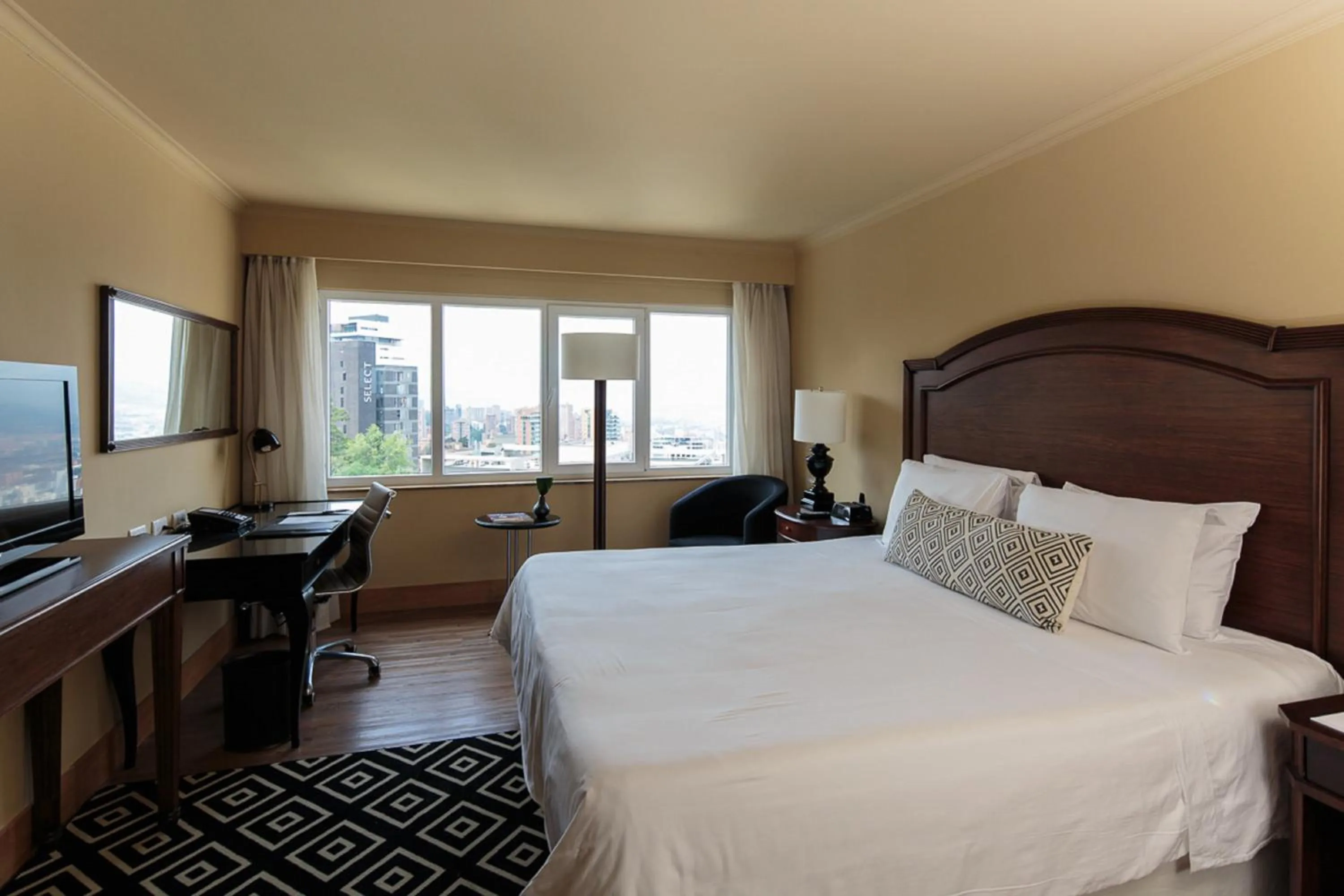 Photo of the whole room, Bed in InterContinental Medellin - Movich by IHG