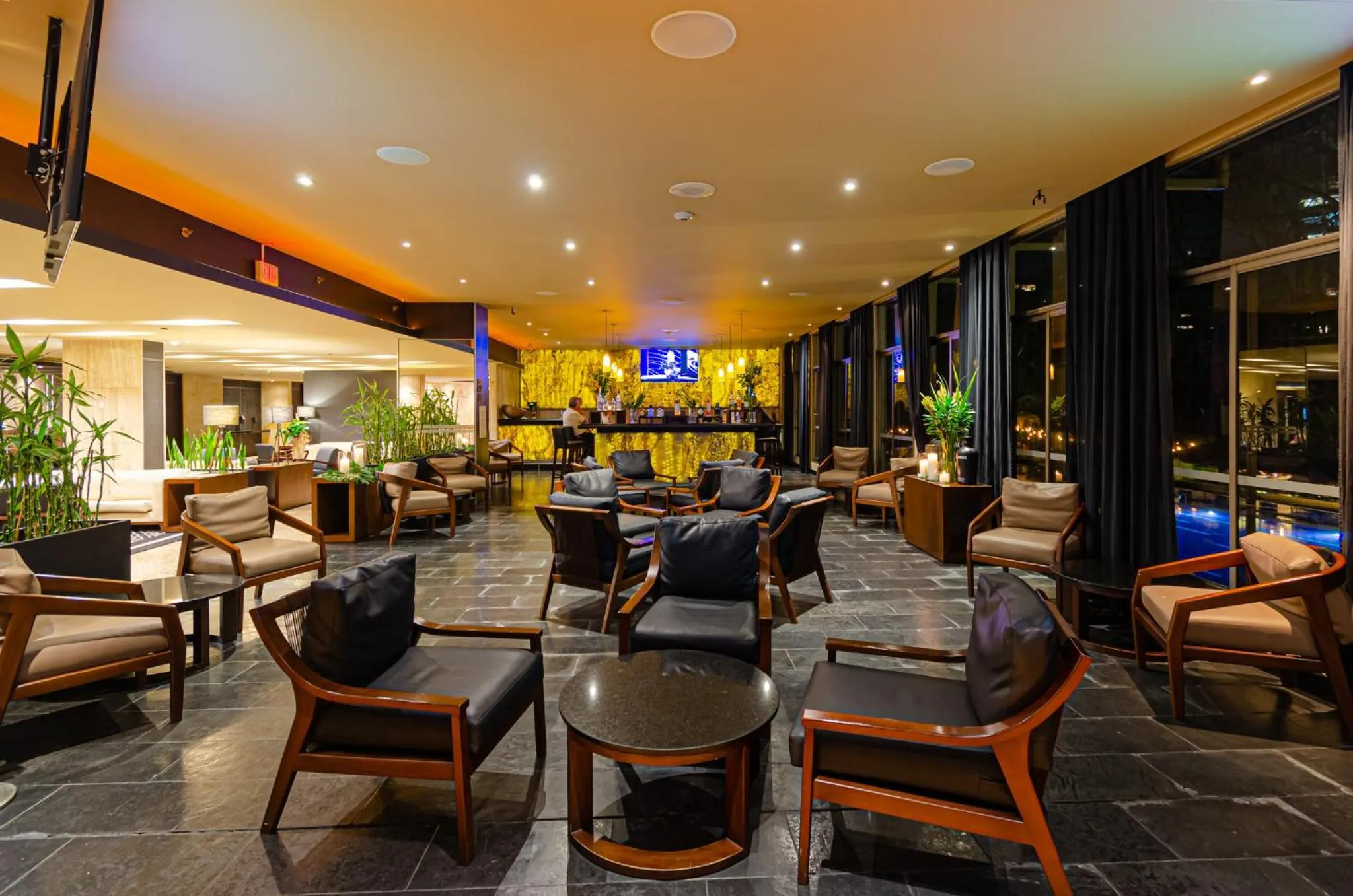 Lounge or bar in InterContinental Medellin - Movich by IHG