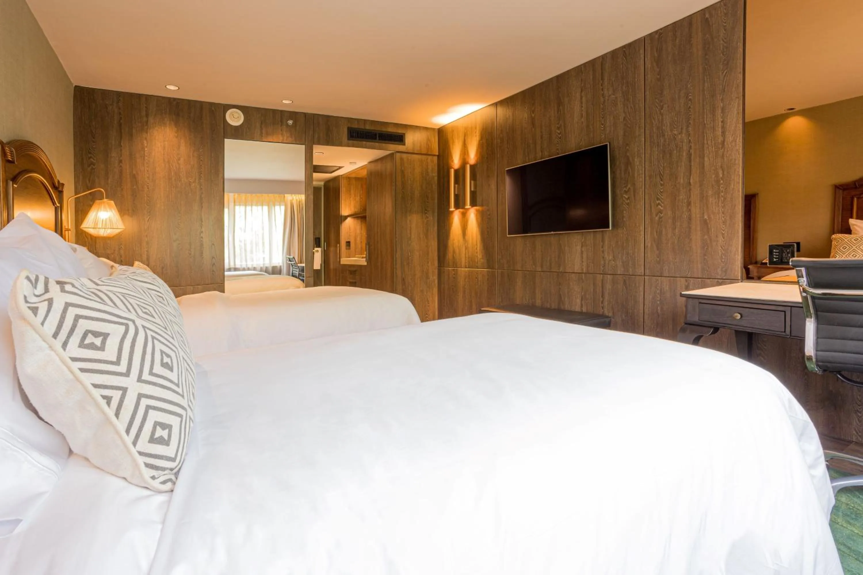 Photo of the whole room, Bed in InterContinental Medellin - Movich by IHG
