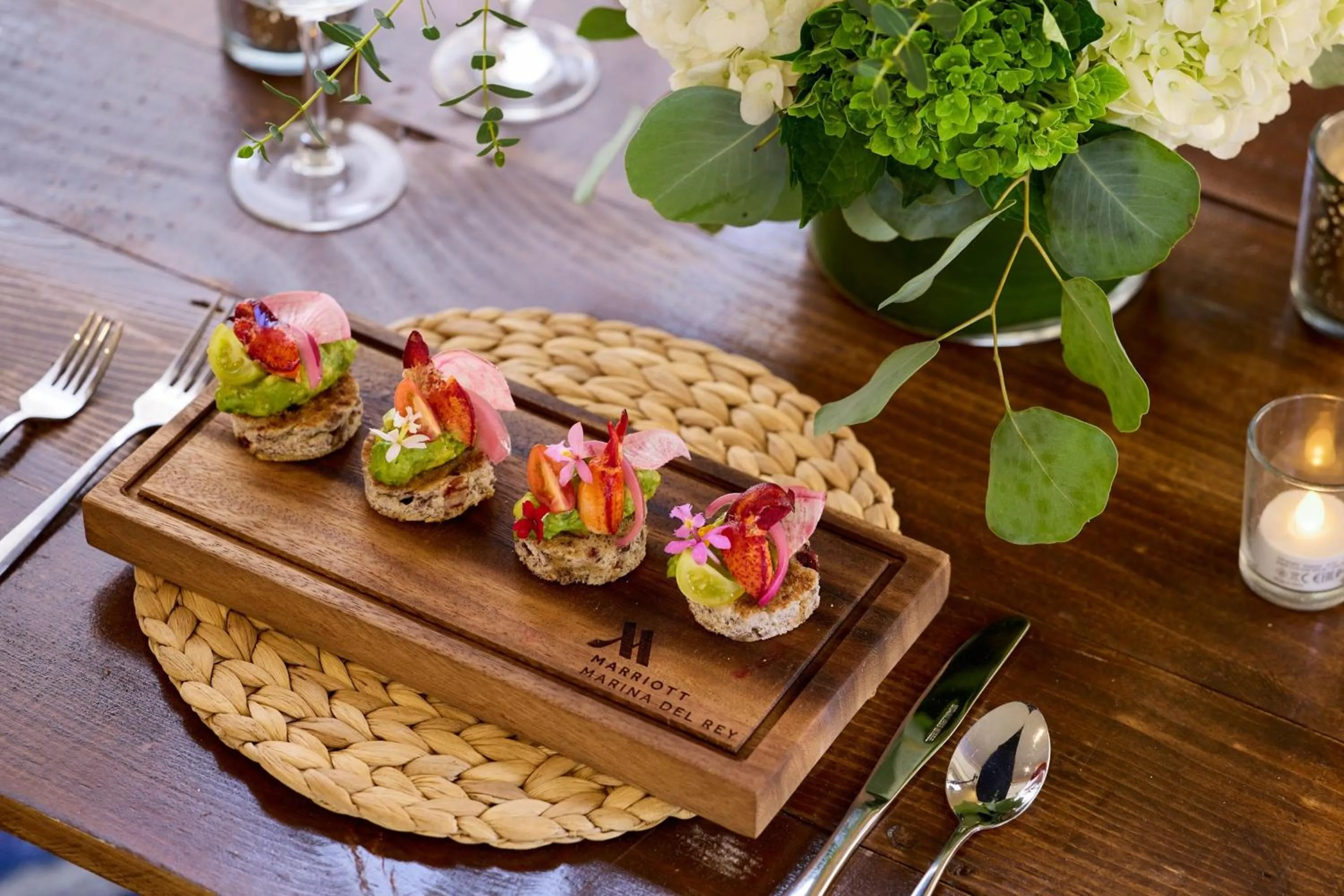 Restaurant/places to eat in Marina del Rey Marriott