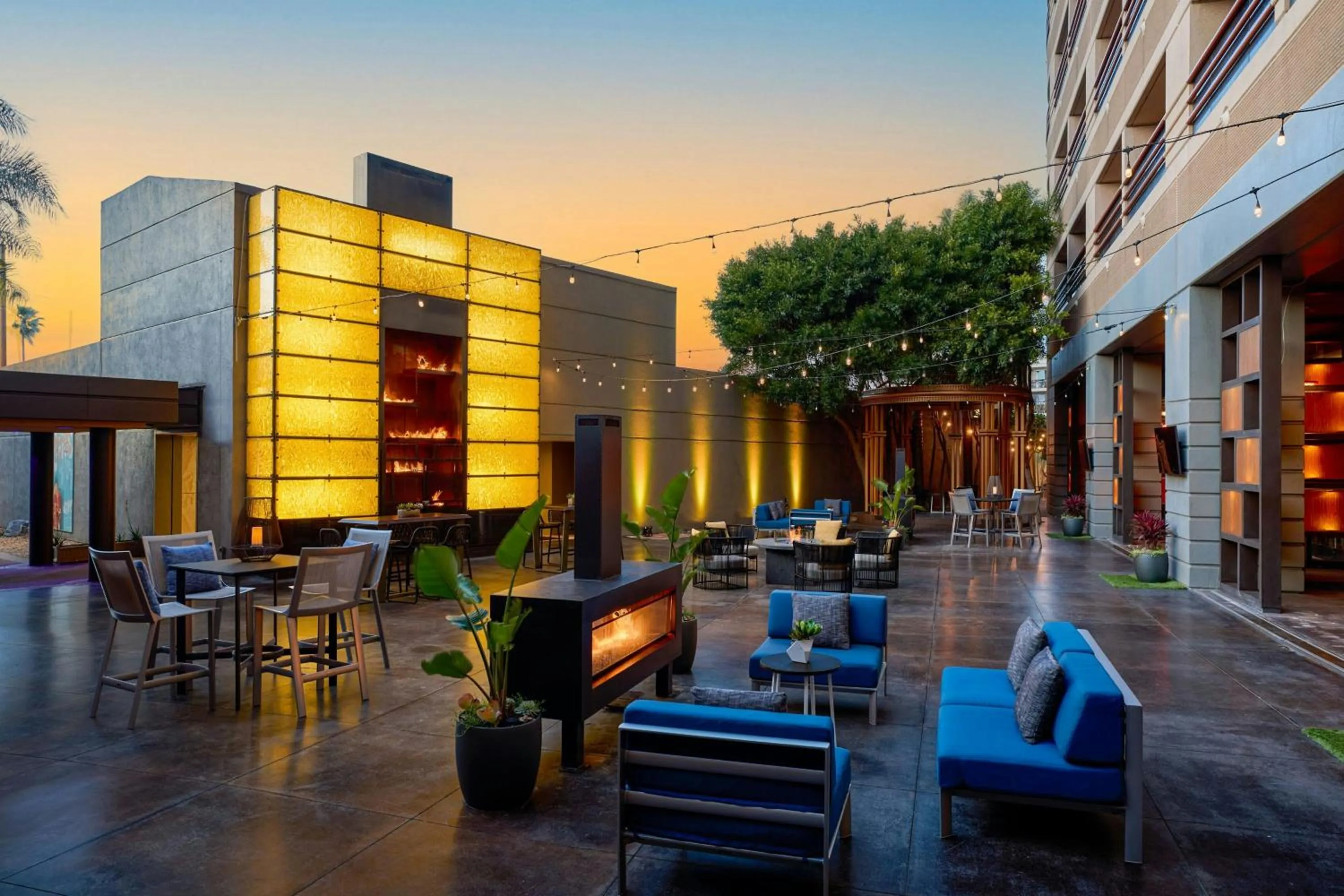 Restaurant/places to eat in Marina del Rey Marriott