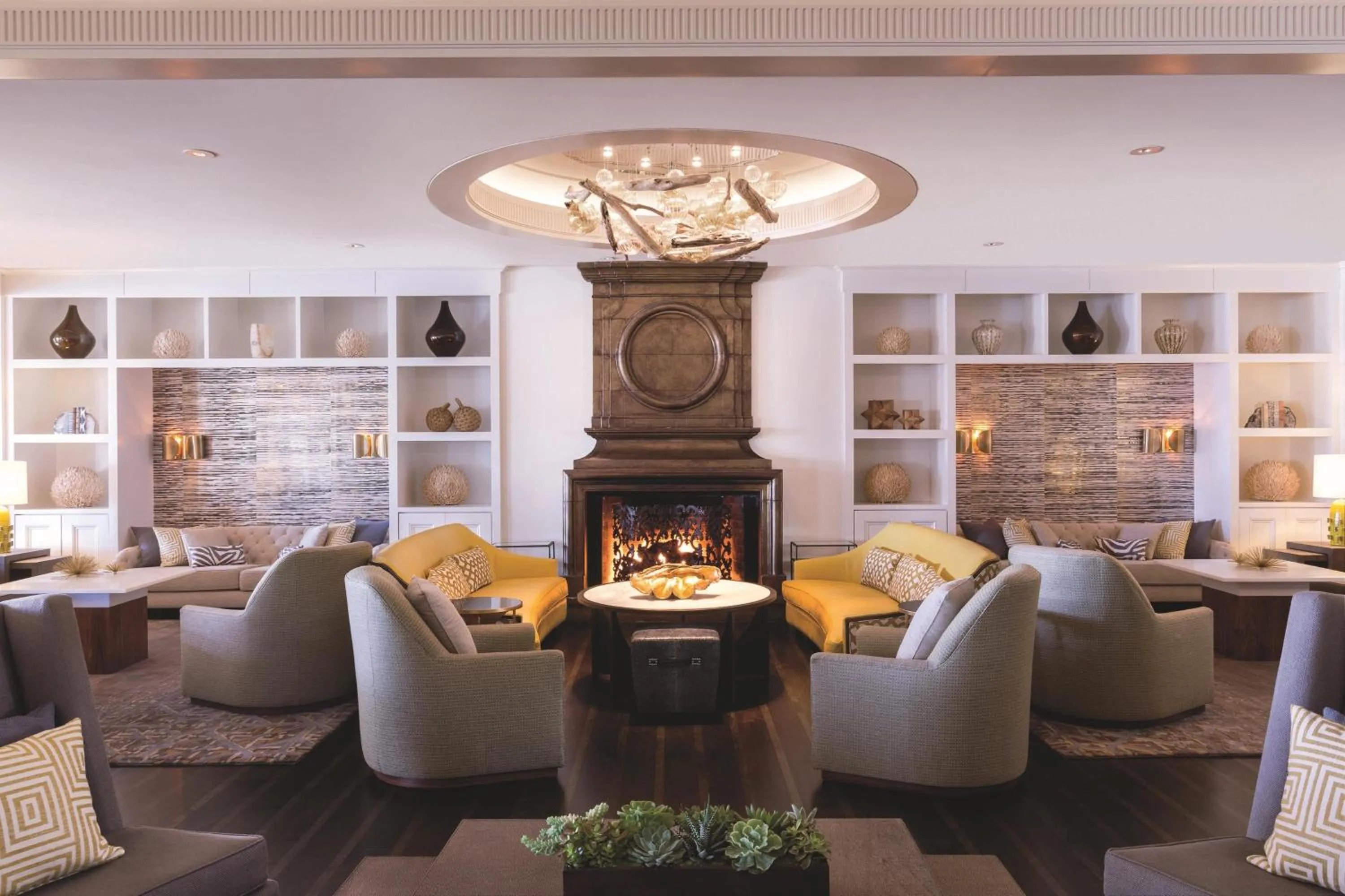Lounge or bar in The Ritz-Carlton, Marina del Rey