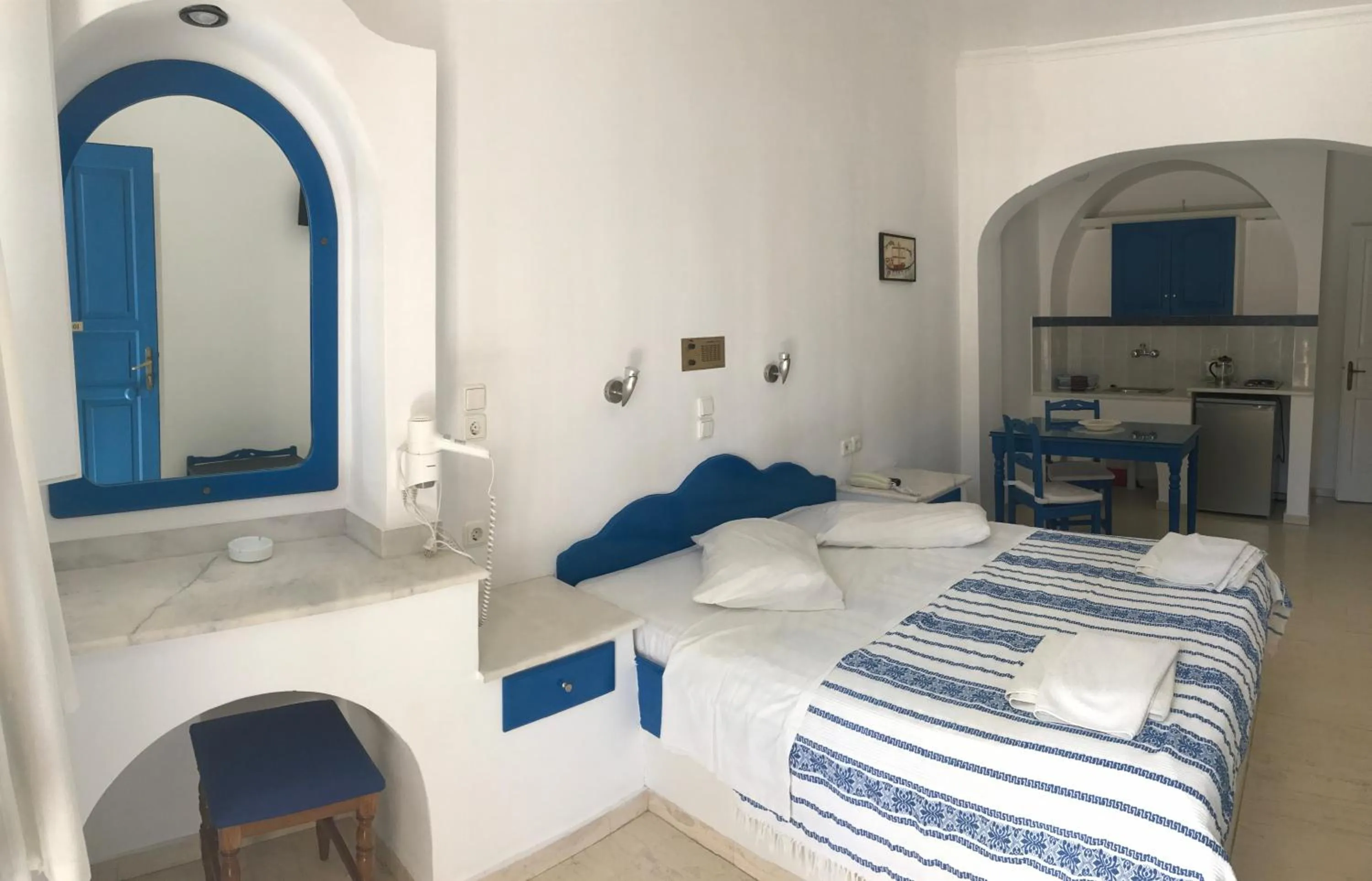 Bed in Dioskouri Art Villas