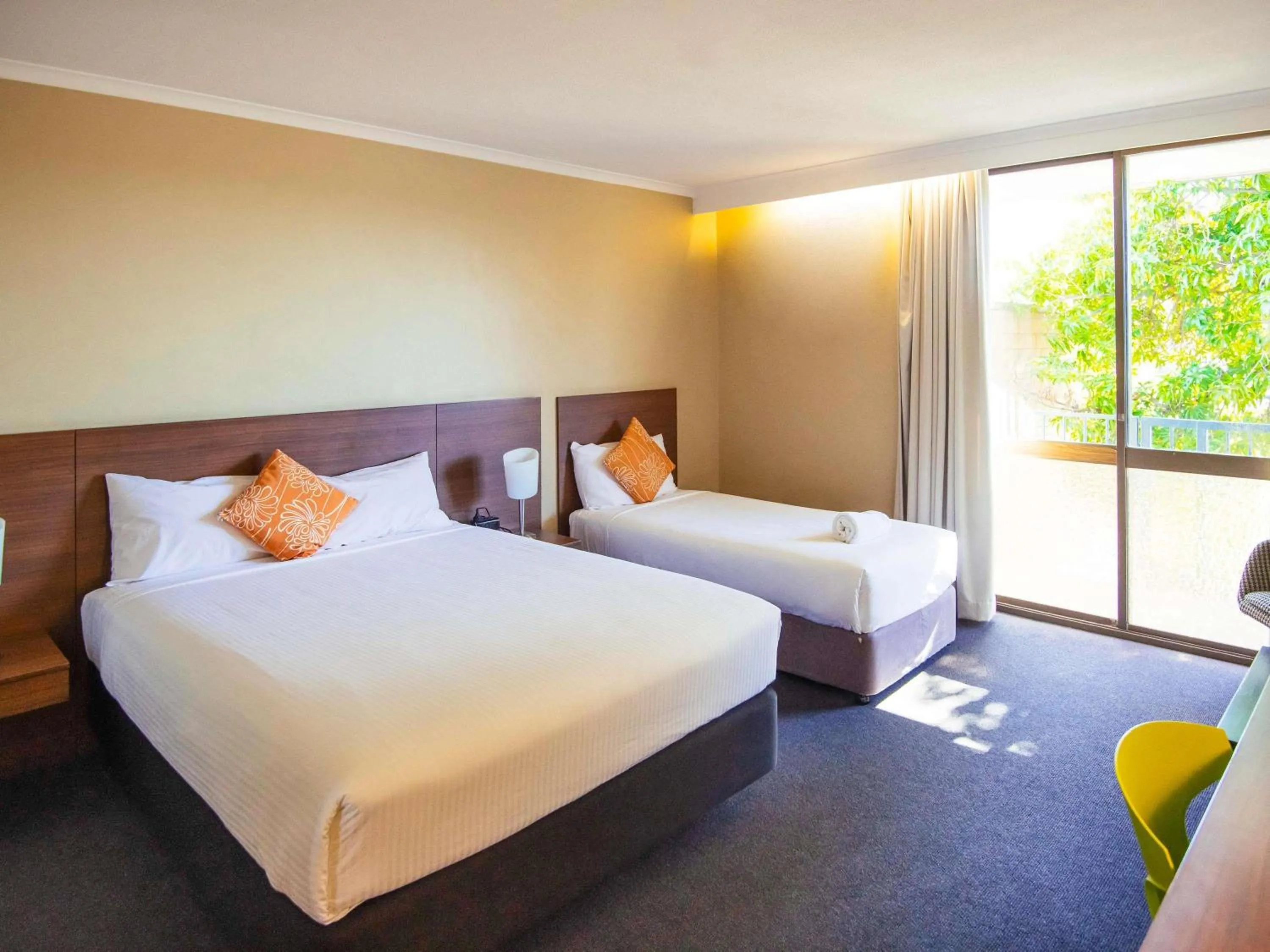 Bedroom, Bed in ibis Styles Mt Isa Verona