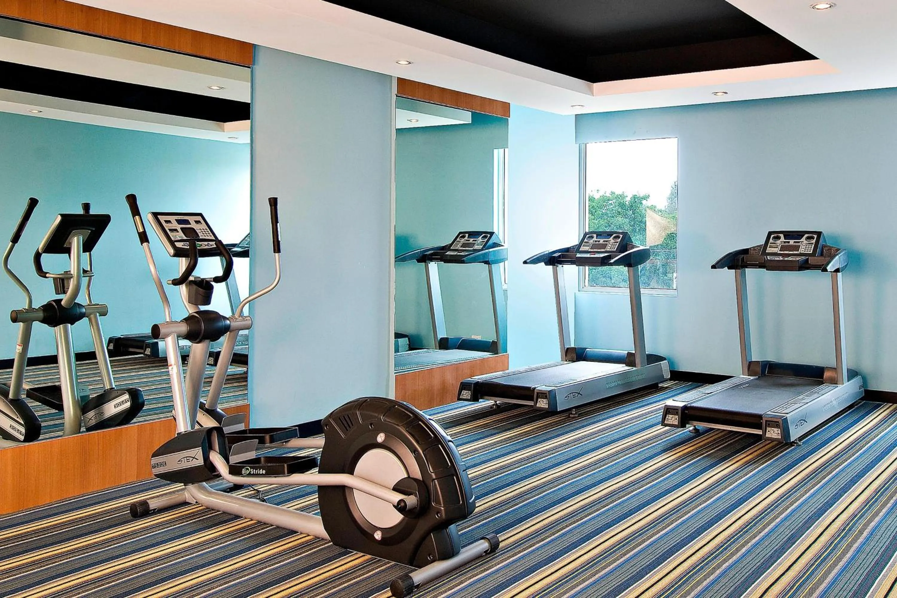 Fitness centre/facilities in Aloft Bengaluru Whitefield