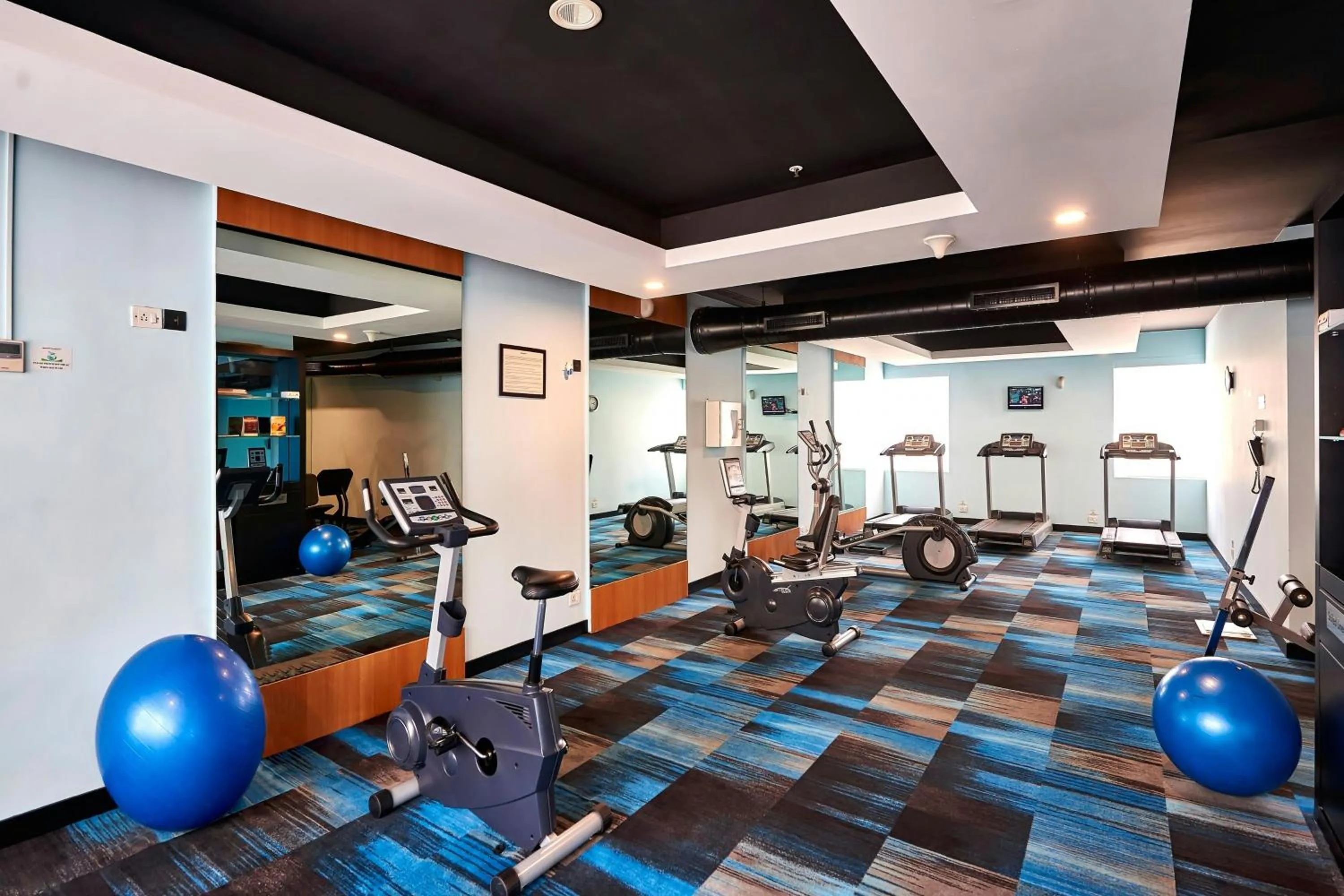 Fitness centre/facilities in Aloft Bengaluru Whitefield
