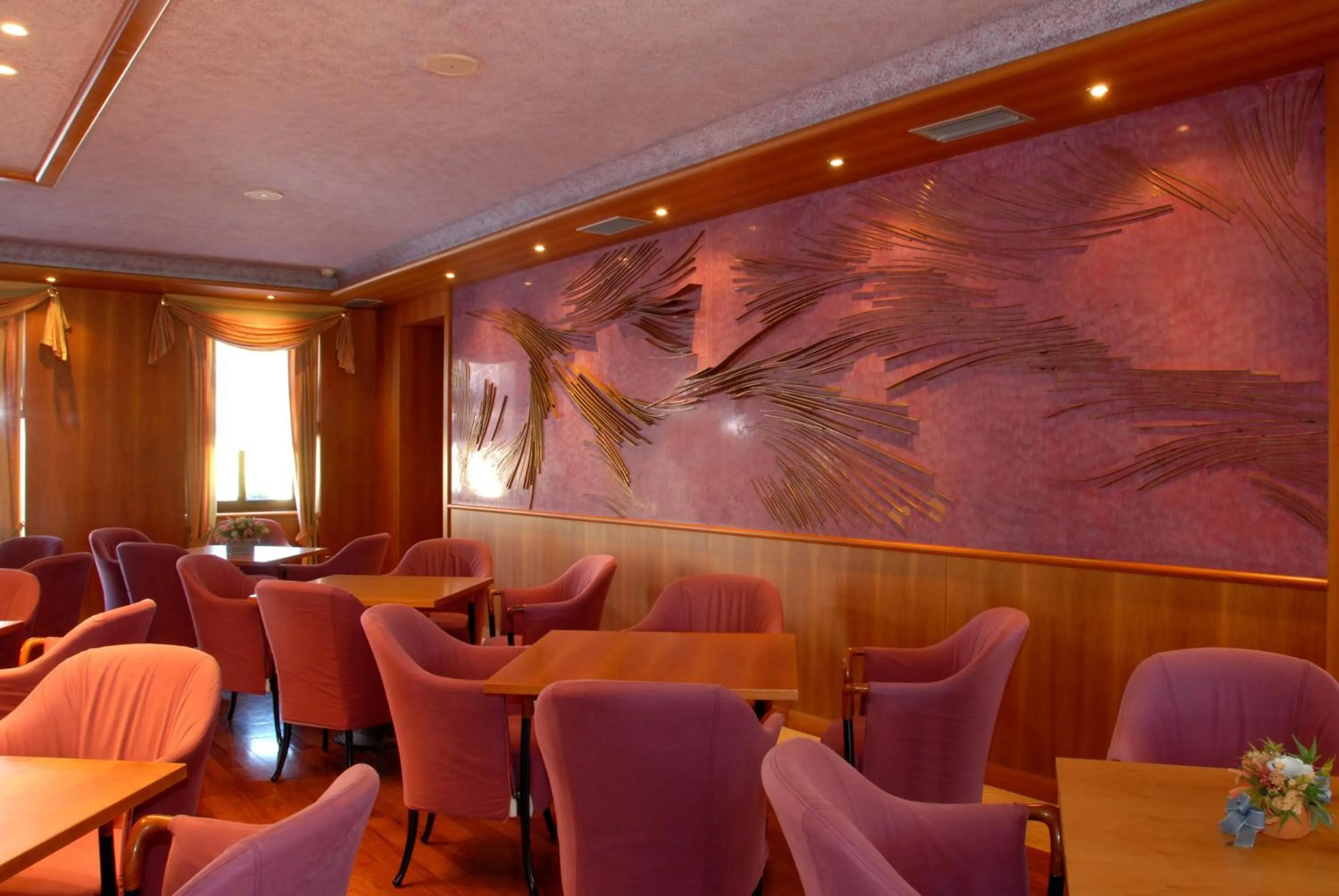 Lounge or bar in Grand Hotel Astoria